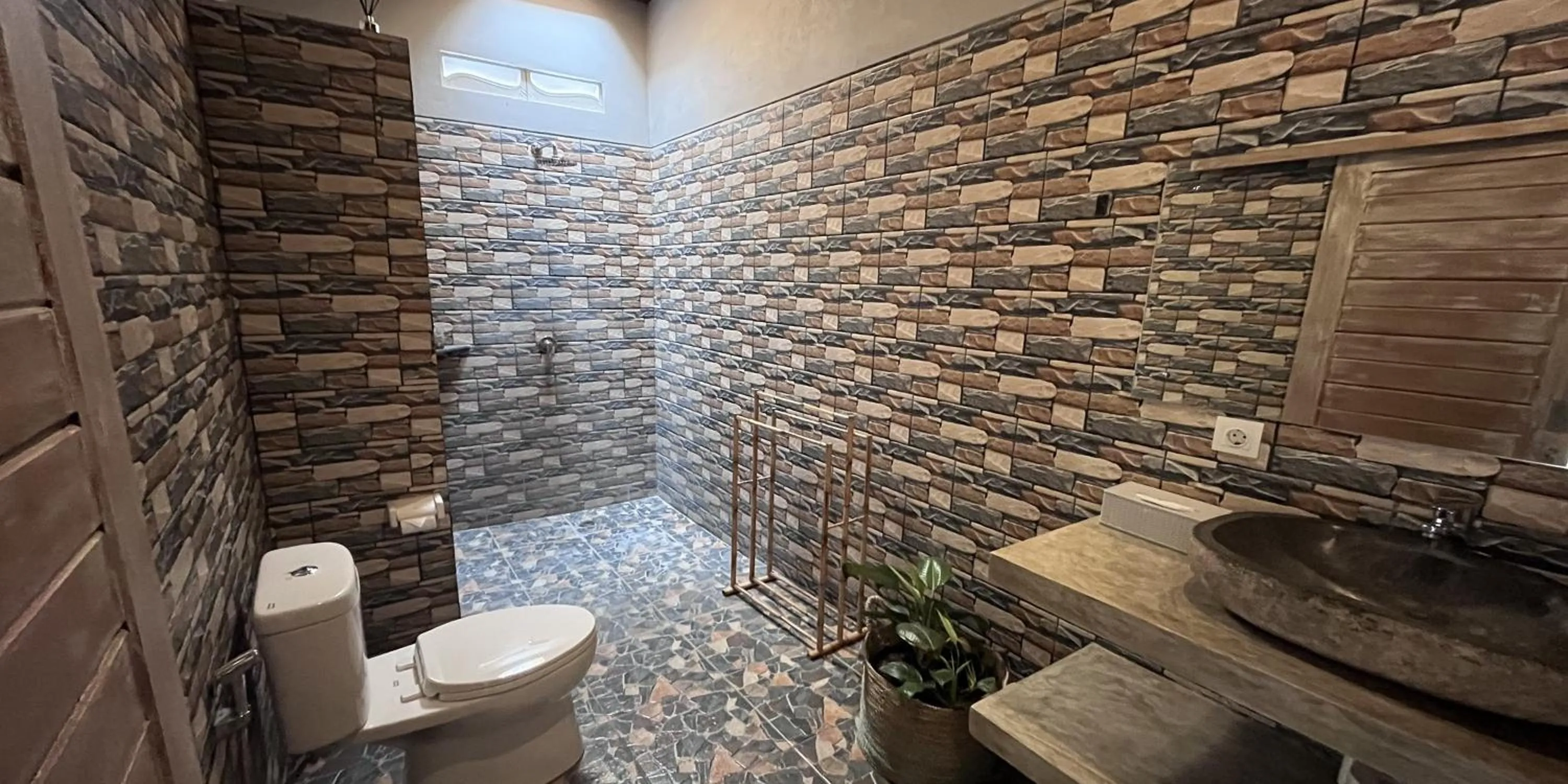 Bathroom in Pis Bolong Canggu