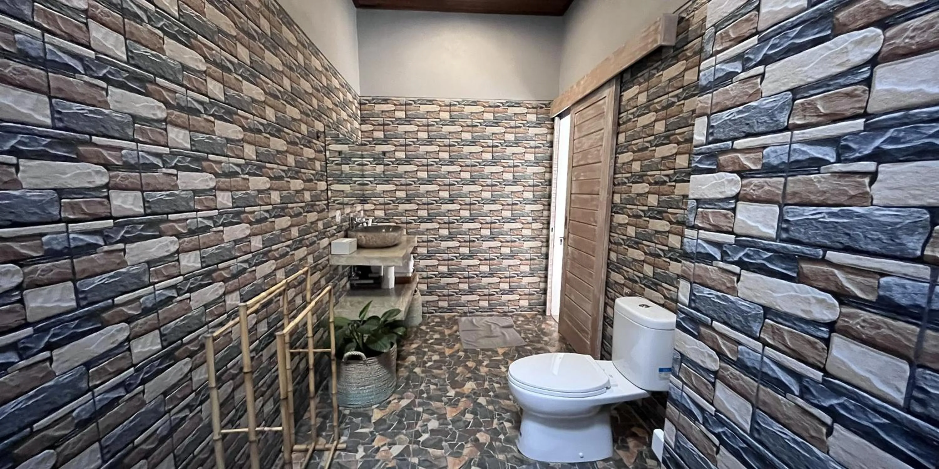 Bathroom in Pis Bolong Canggu