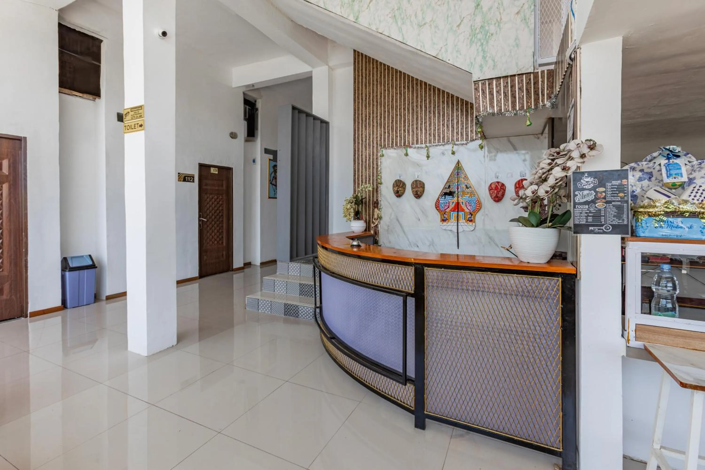 Lobby or reception in Hotel O Guest House Maria