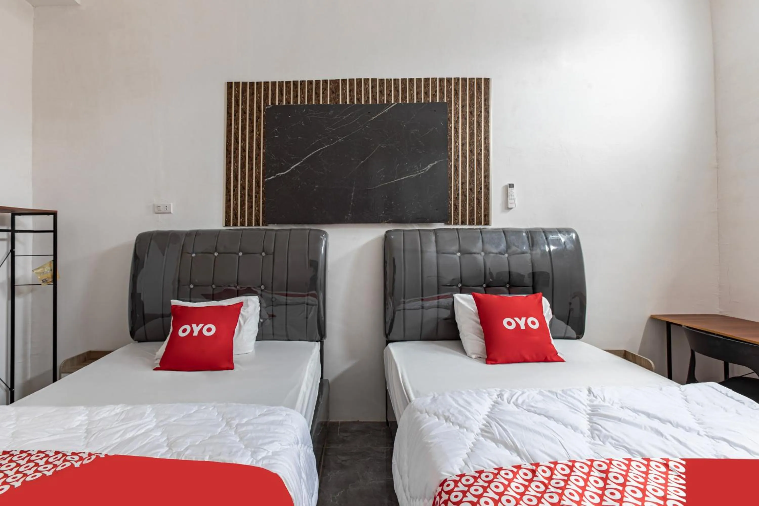 Bedroom, Bed in Hotel O Guest House Maria