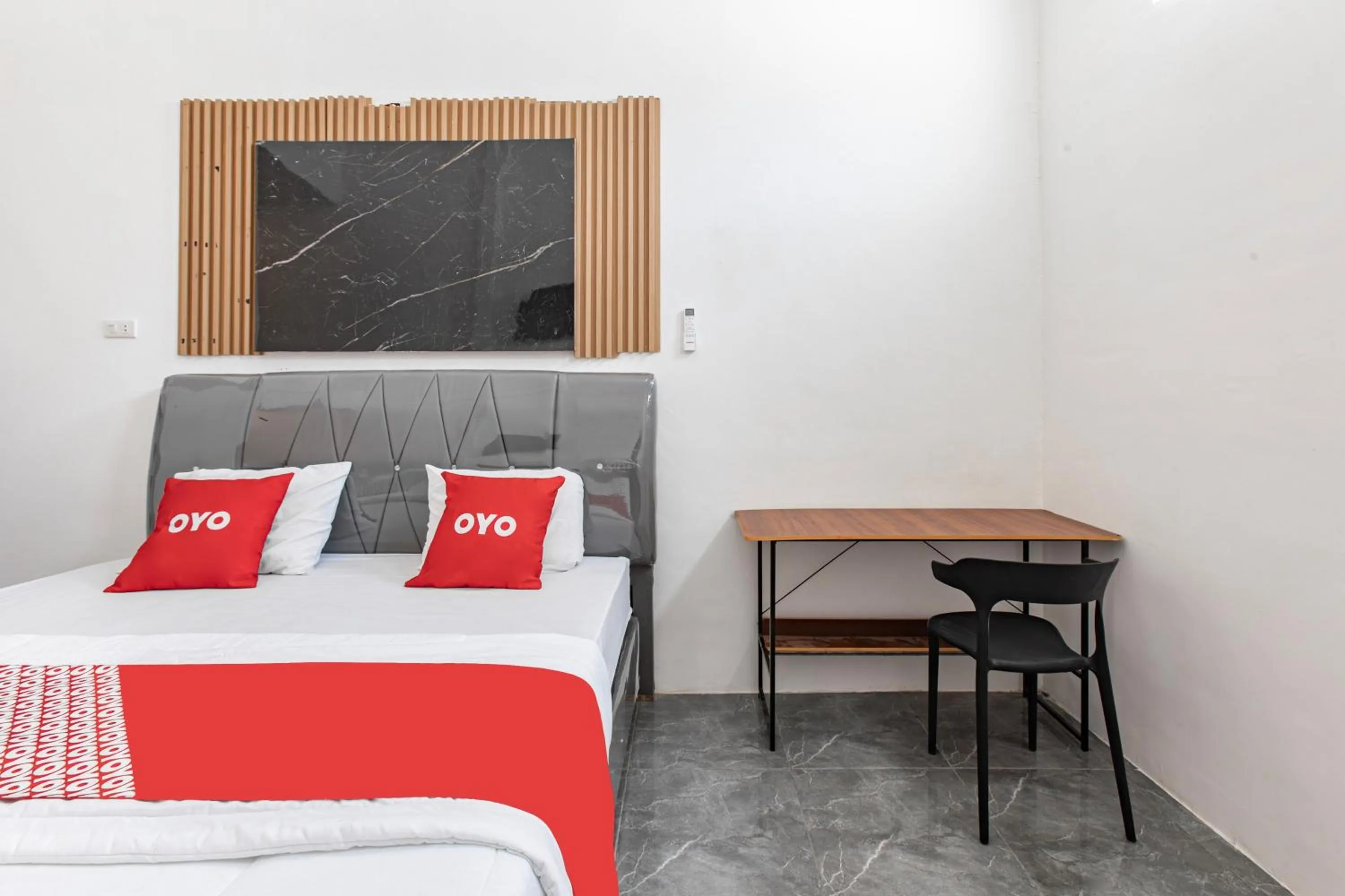 Bedroom, Bed in Hotel O Guest House Maria