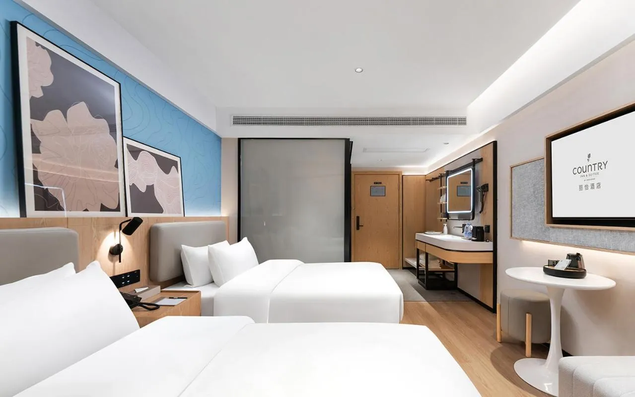 Bed in Country Inn & Suite by Radisson, Nanchang Tengwangge Wanshou Palace Subway Station