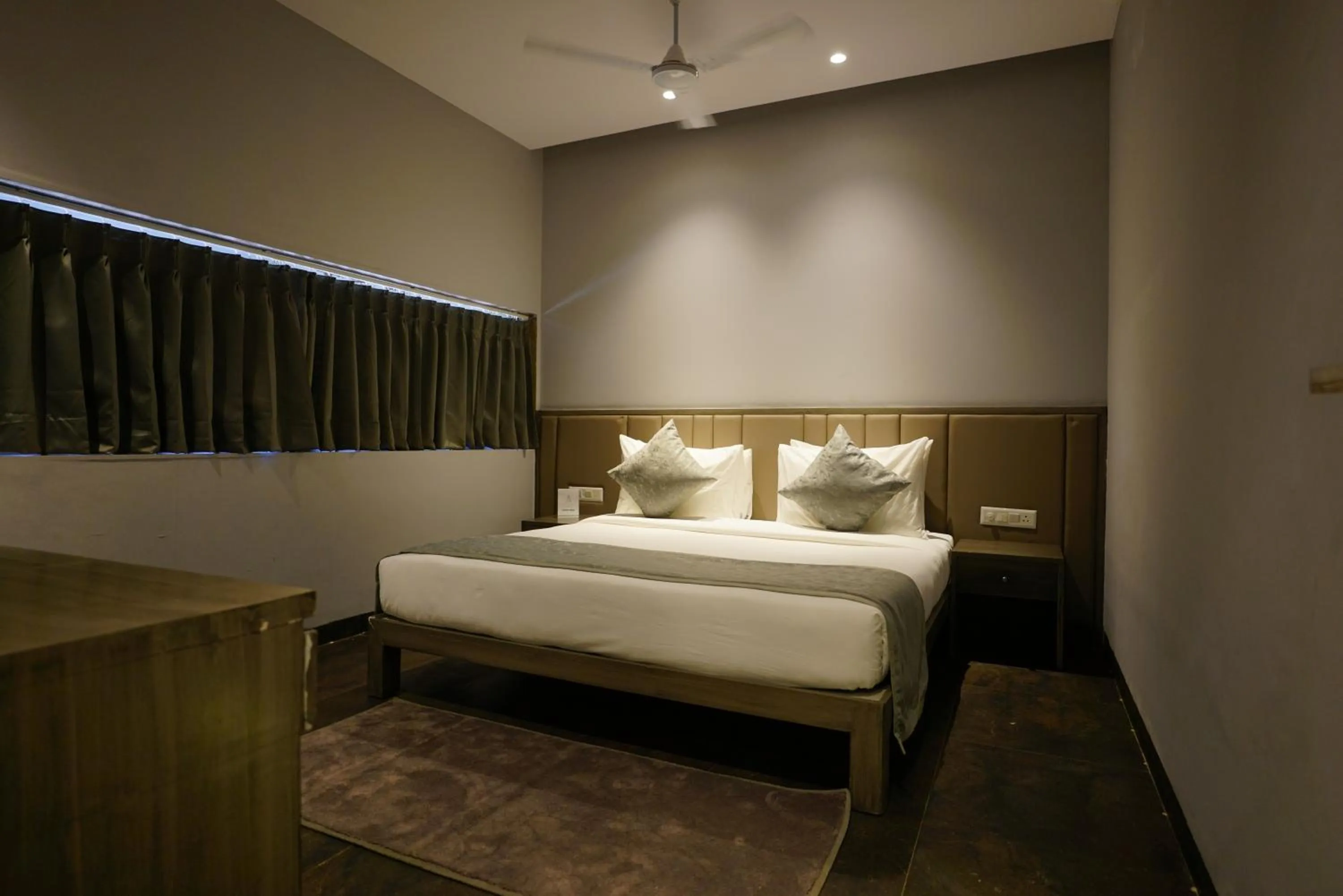 Bedroom, Bed in The Augusta Club & Resort