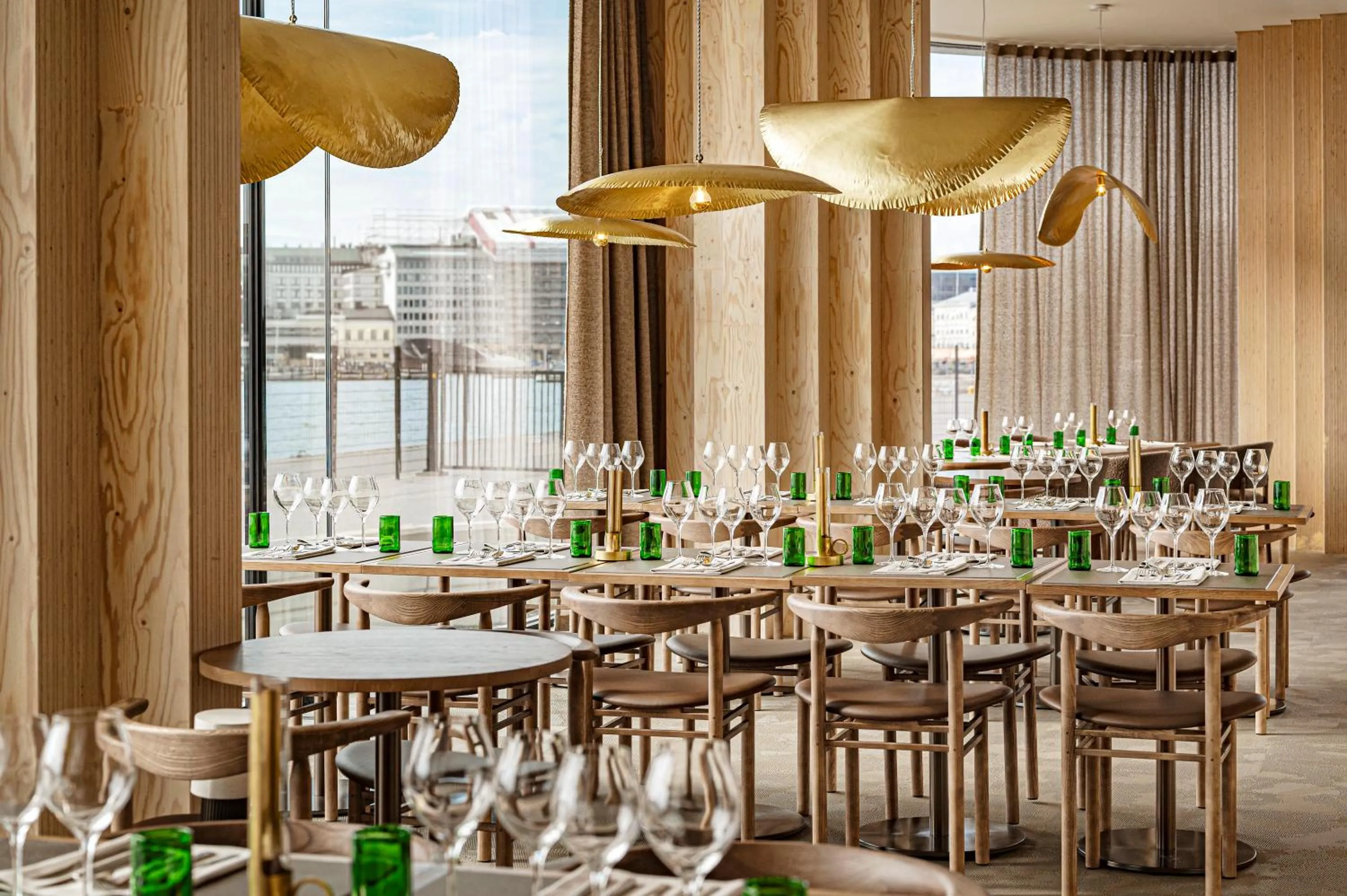 Restaurant/places to eat in Solo Sokos Hotel Pier 4