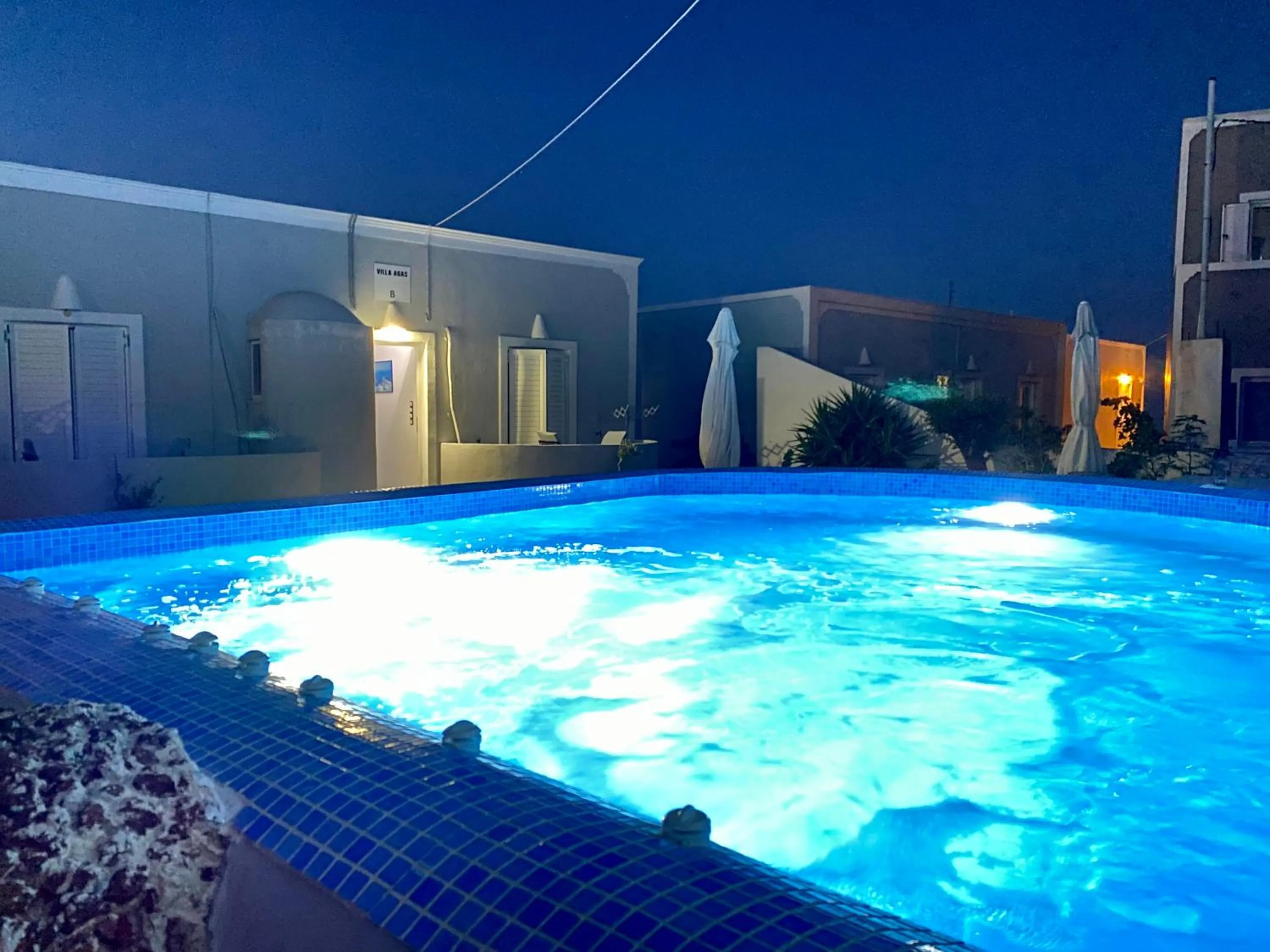 Hot Tub in Villa Agas