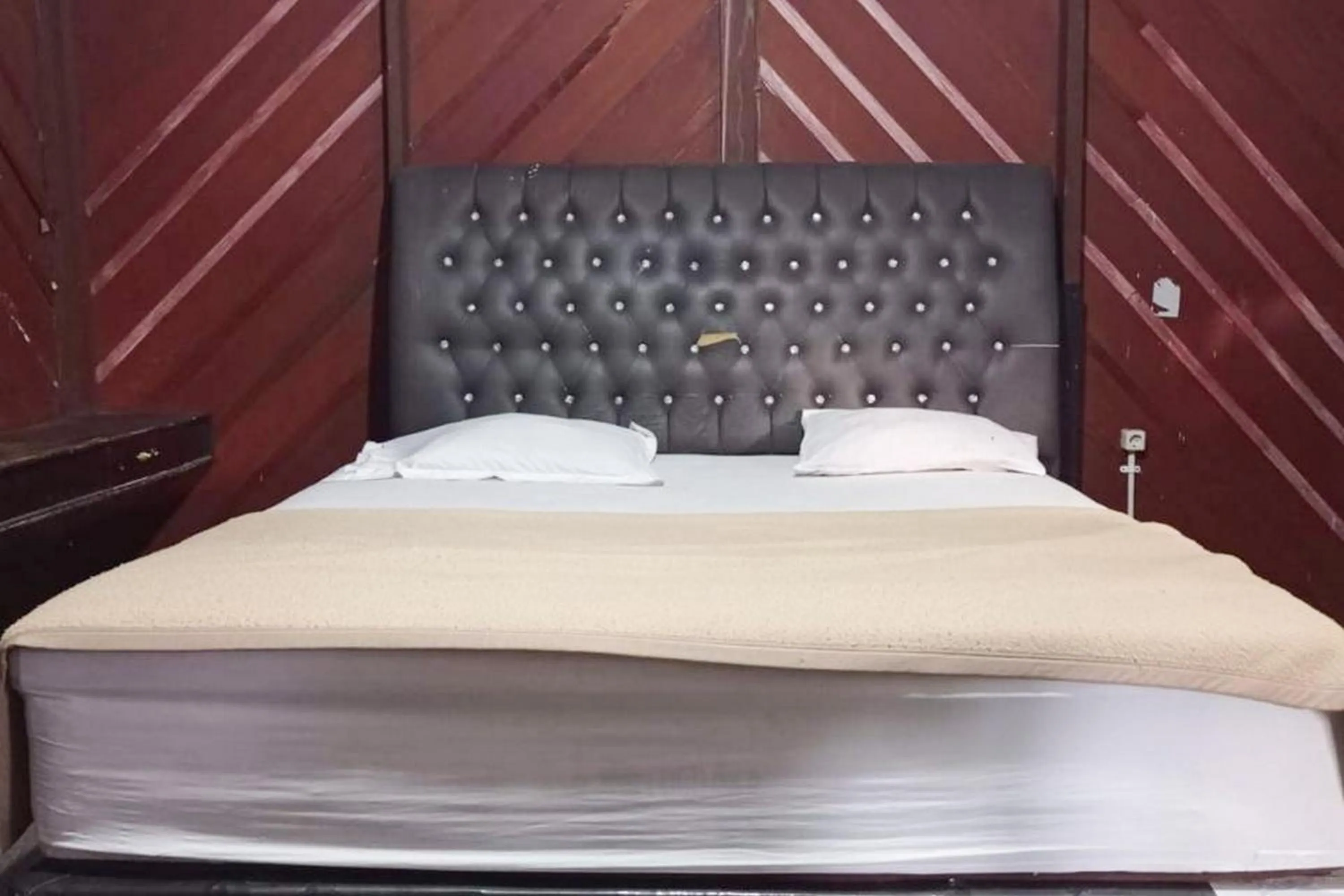 Bedroom, Bed in Hotel Pantai Panjang Bengkulu RedPartner