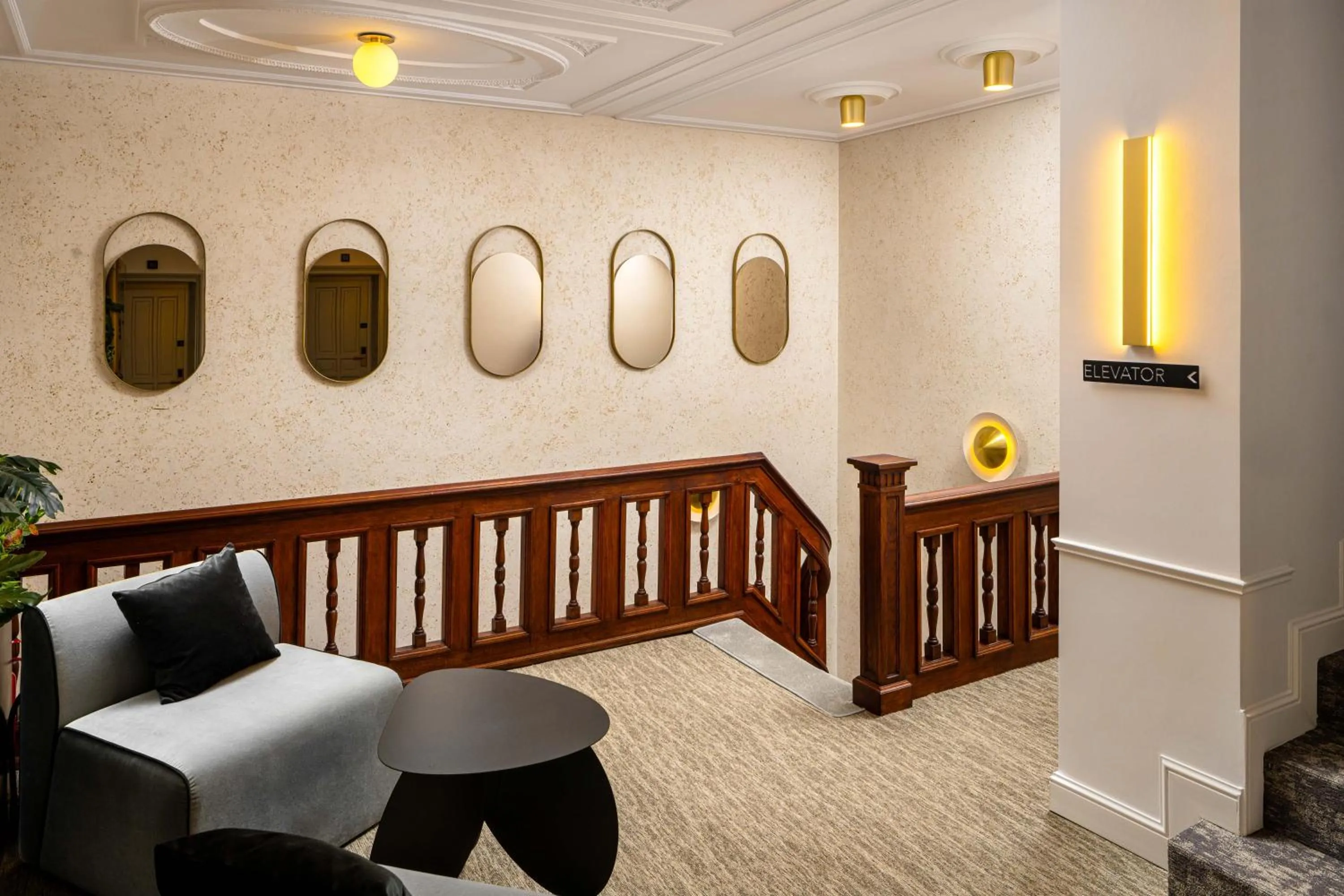 Decorative detail, Bed in Ecletico Villa