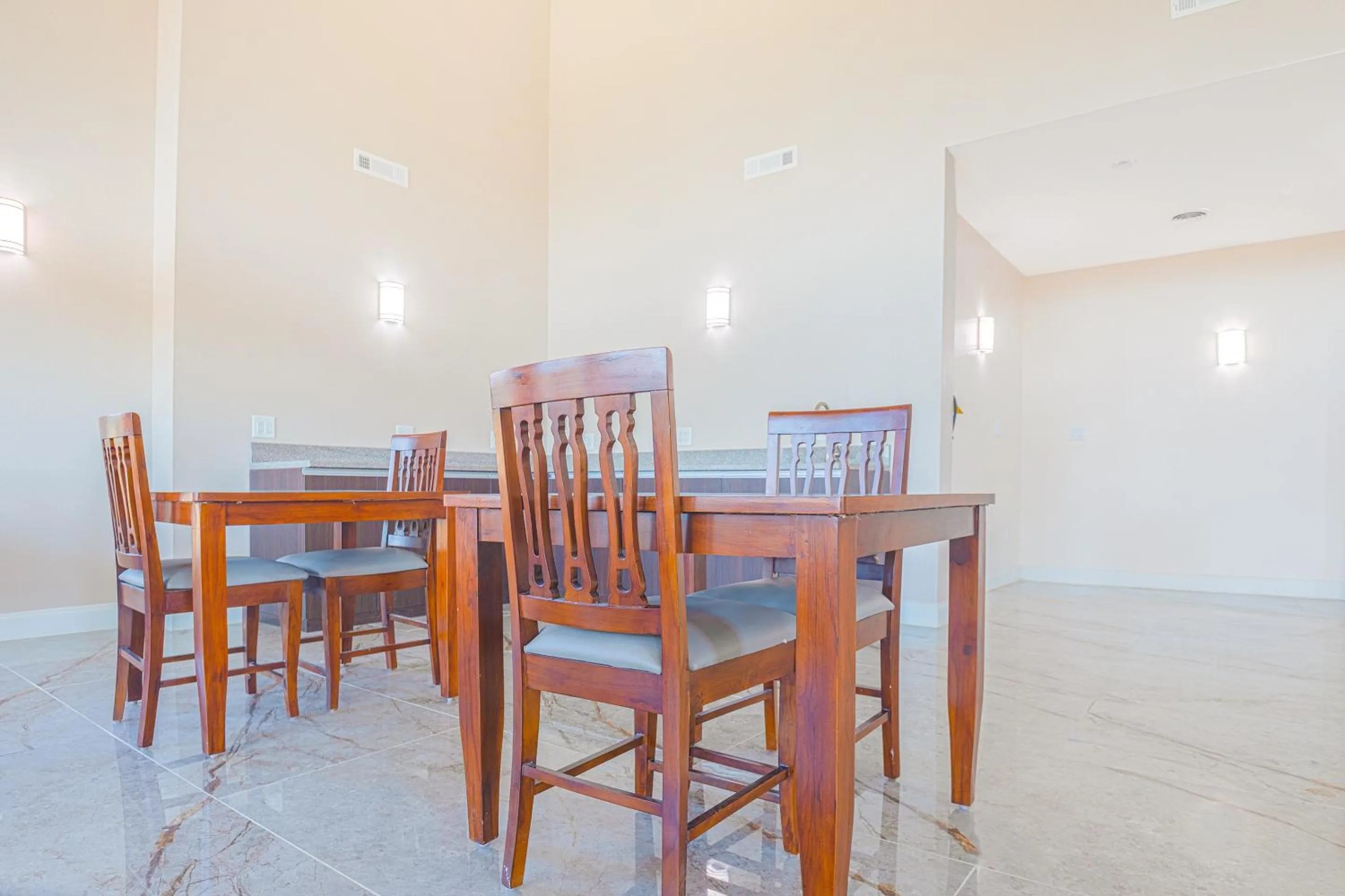 Restaurant/places to eat in OYO Hotel Adairsville Calhoun South I-75