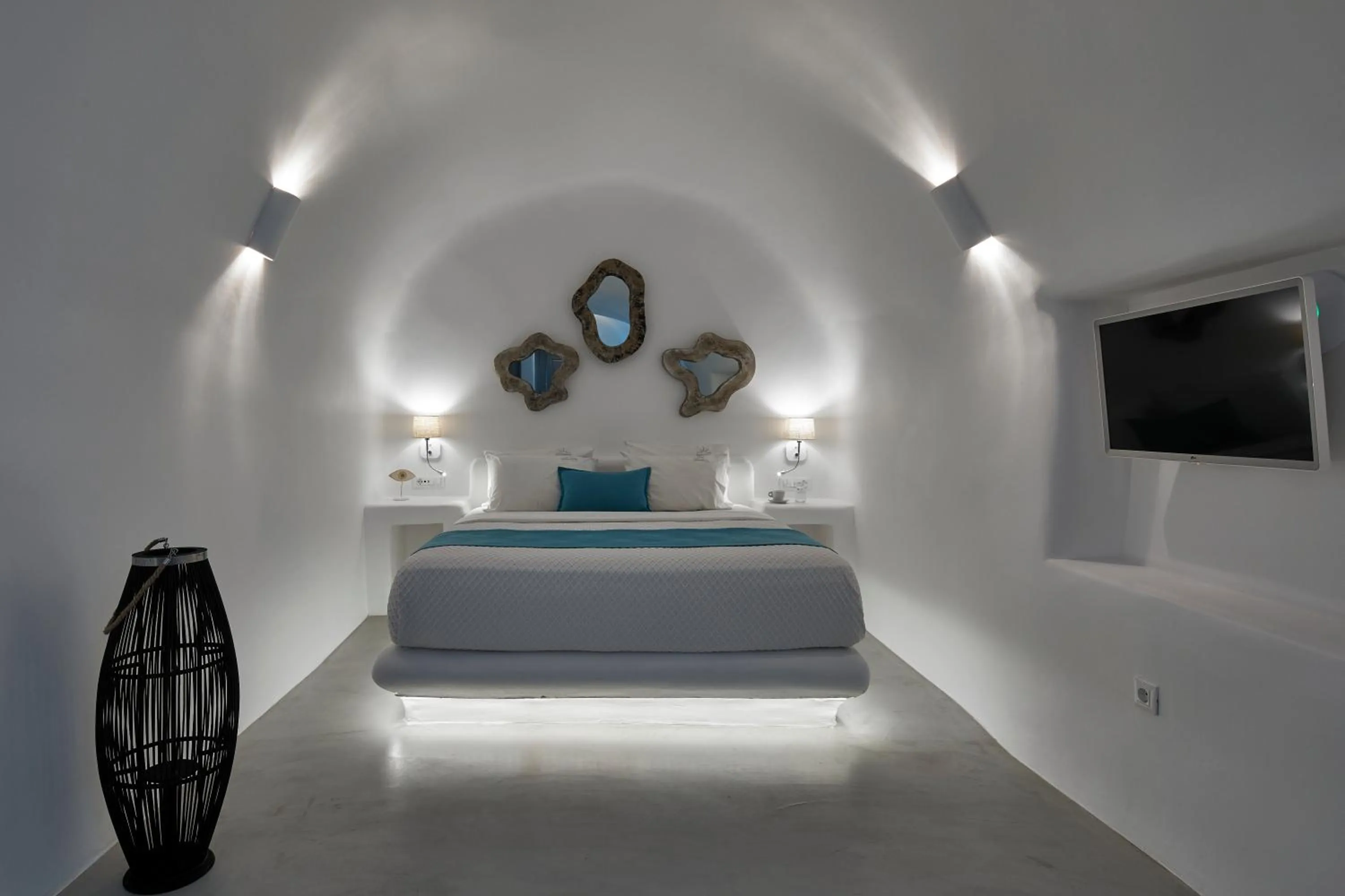 Bedroom, Bed in Iliovasilema Suites