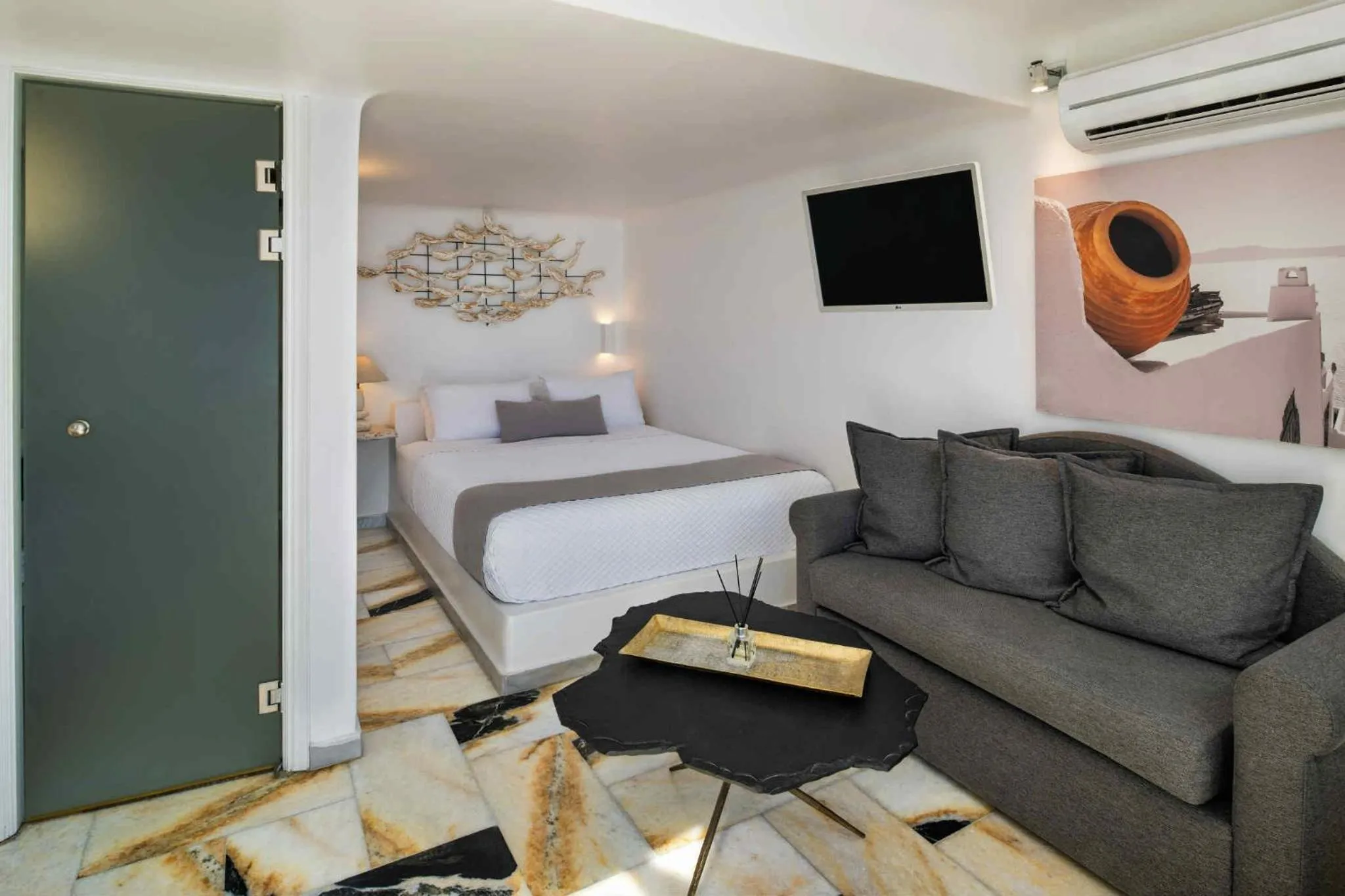 Bedroom, Bed in Iliovasilema Suites