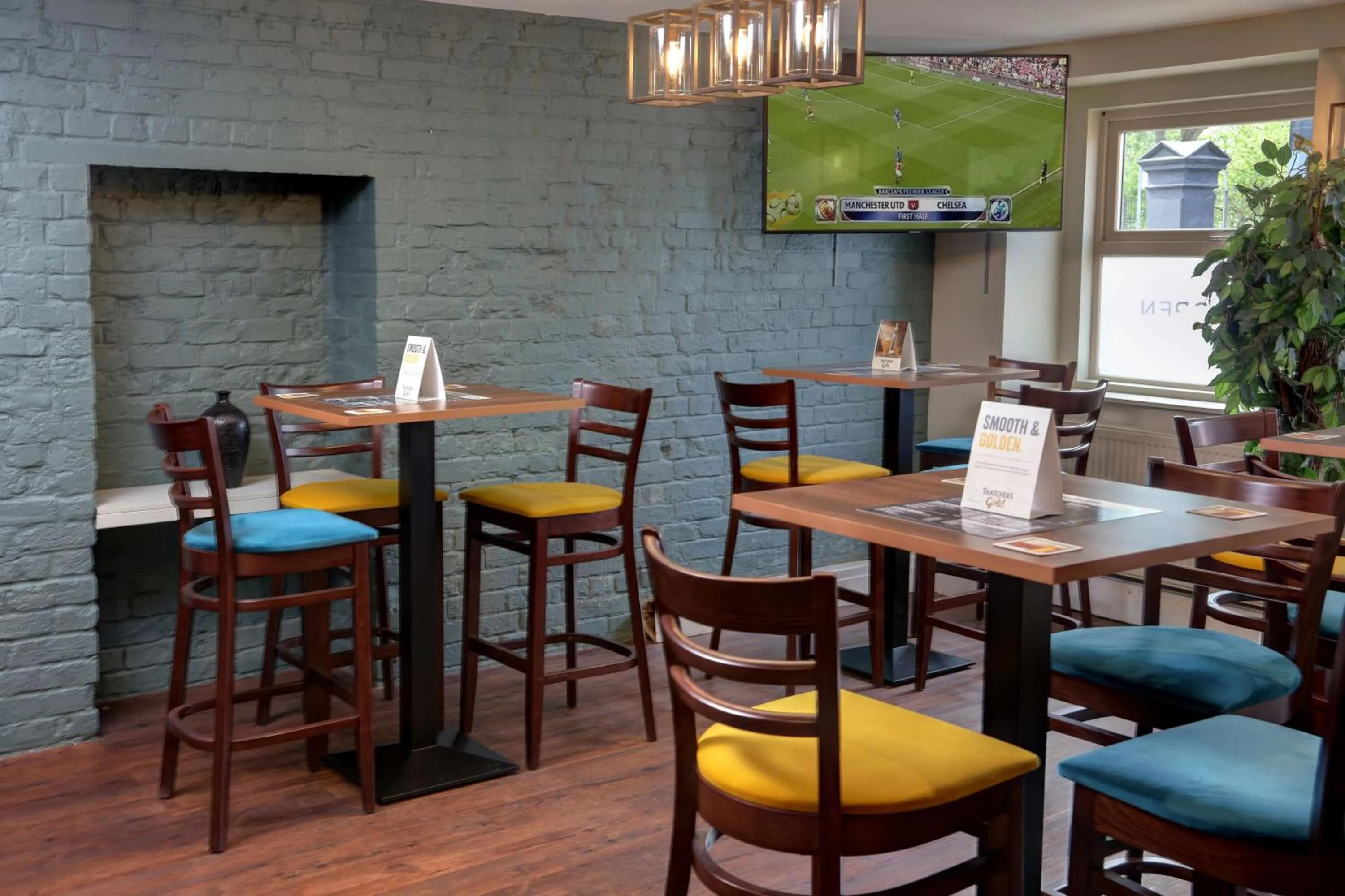 Lounge or bar in Trafford Hall Hotel Manchester, Trademark Collection by Wyndham