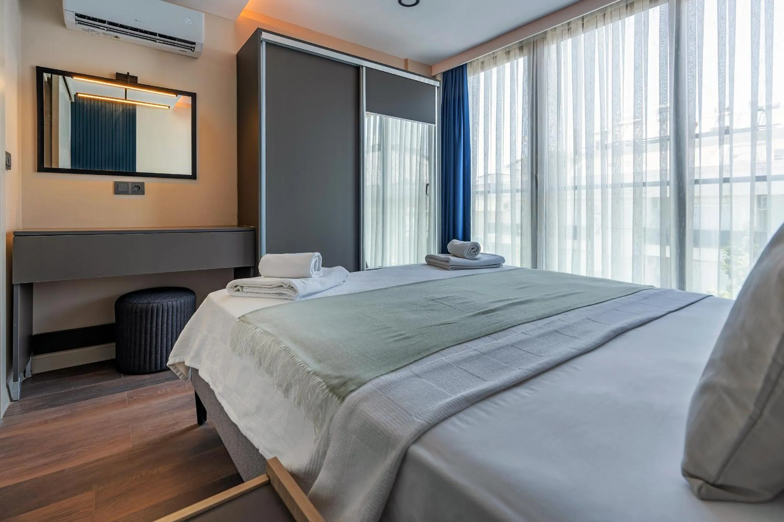 Bedroom, Bed in Doqu Suites Hotel