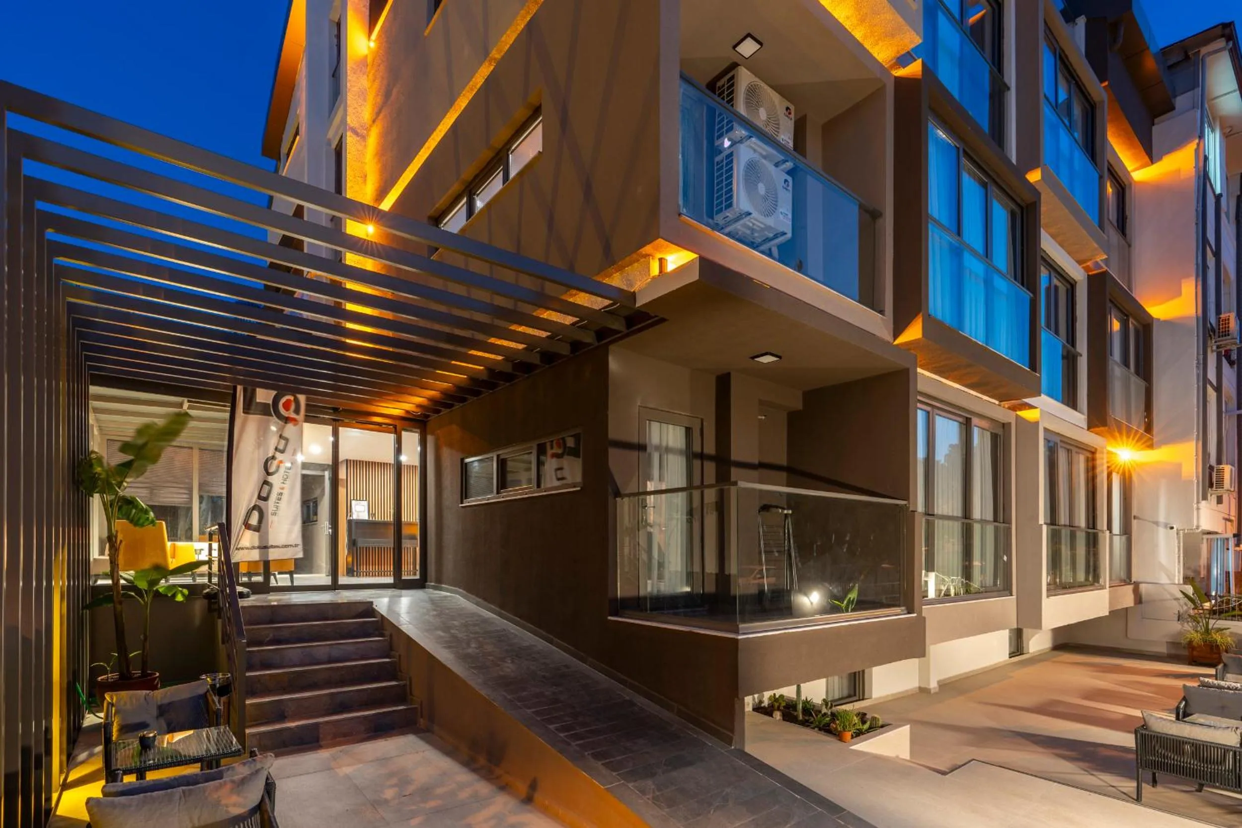 Property building in Doqu Suites Hotel