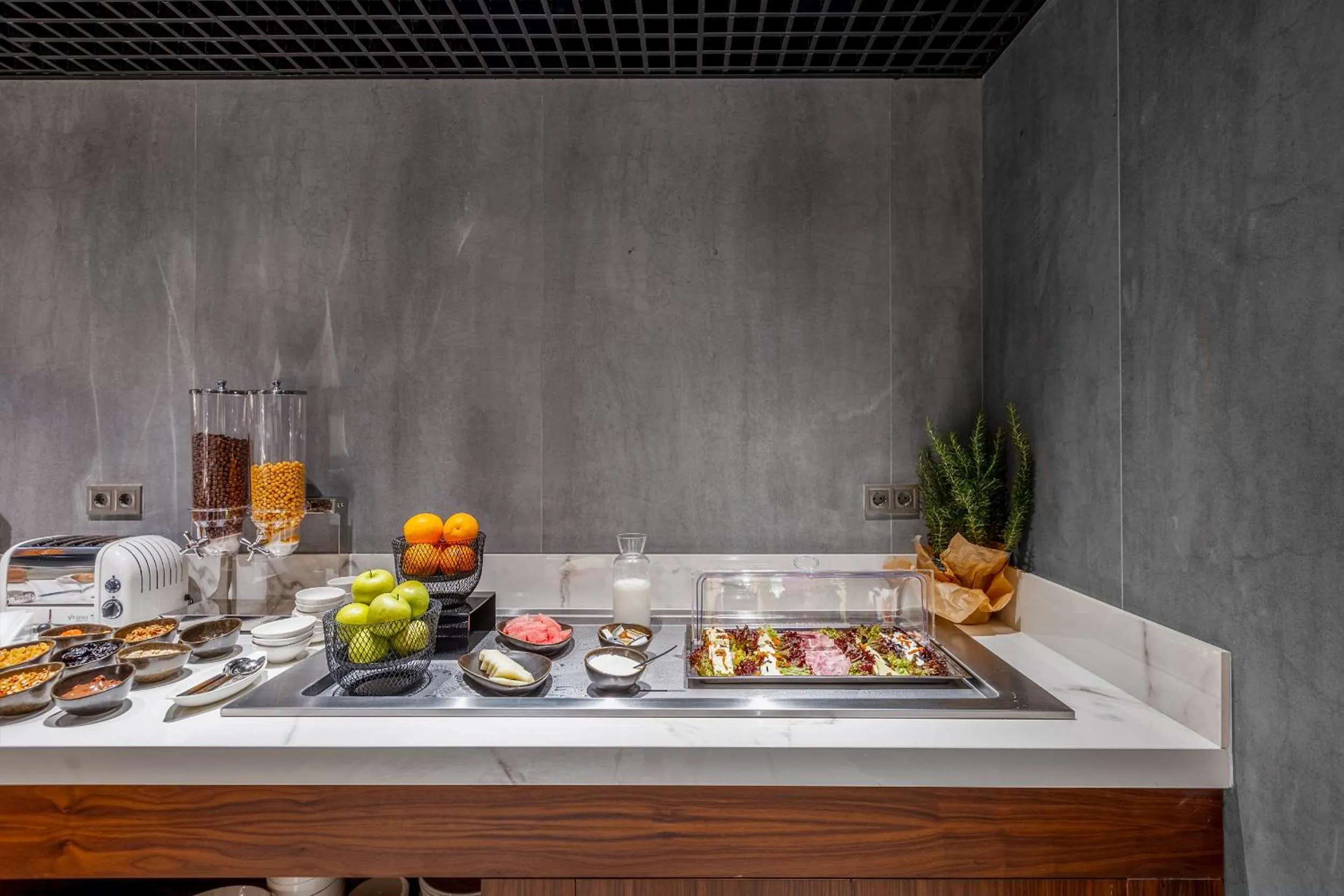 Buffet breakfast in Piazza Epigraph