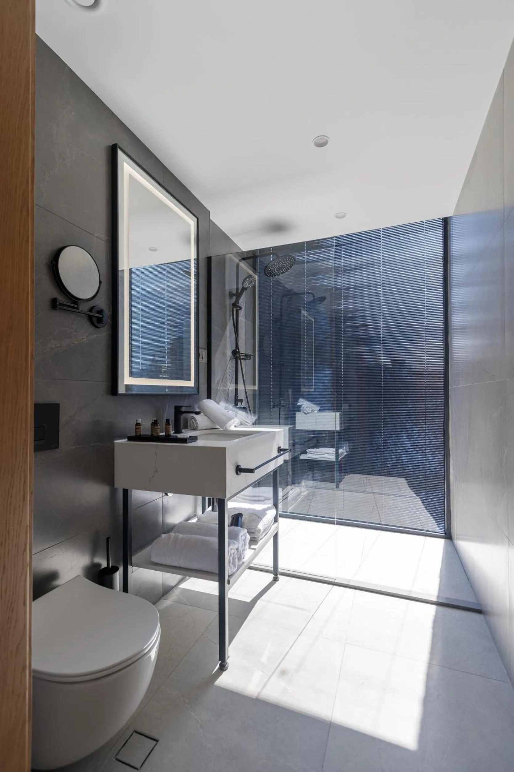 Bathroom in Piazza Epigraph