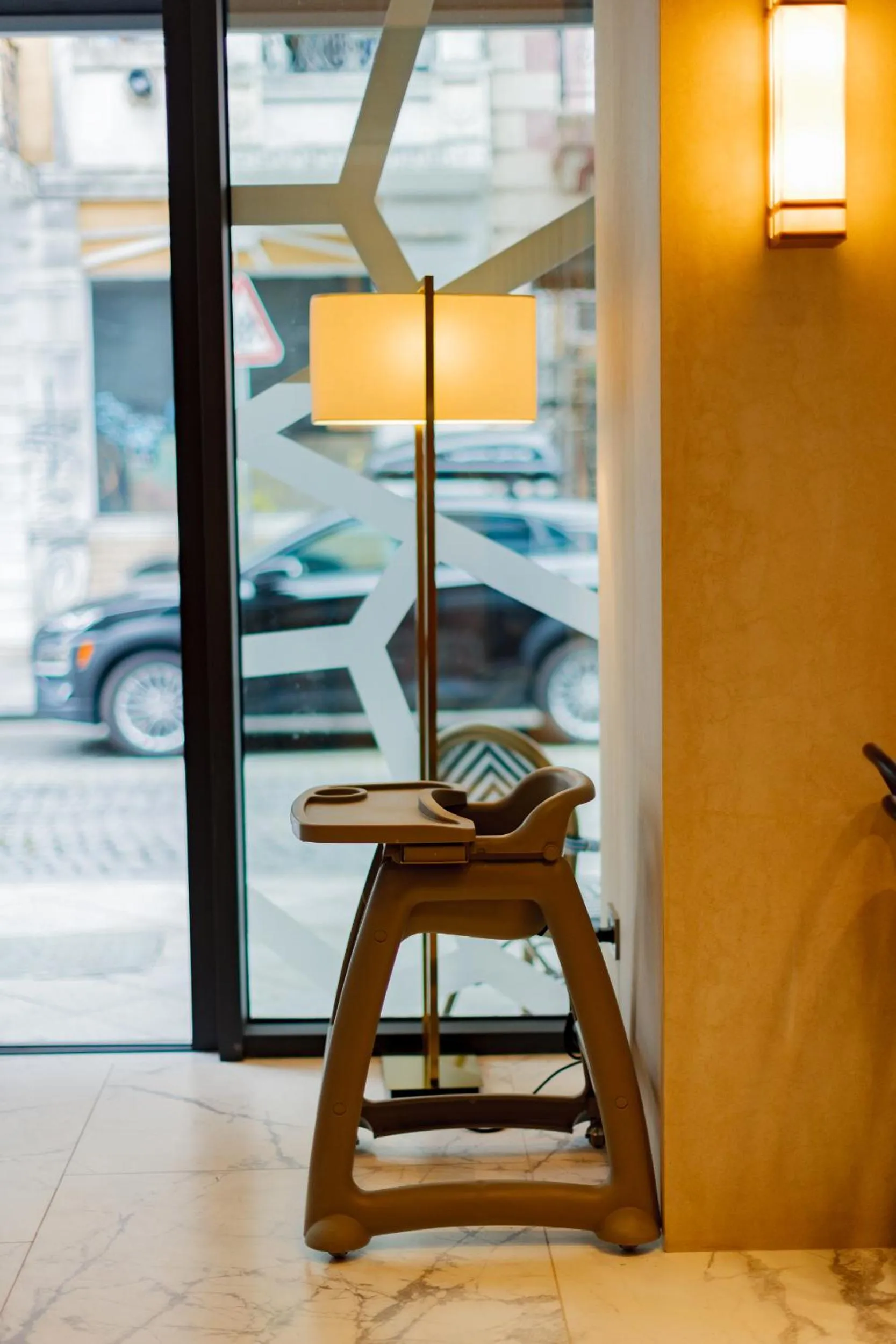 Restaurant/places to eat in Piazza Epigraph