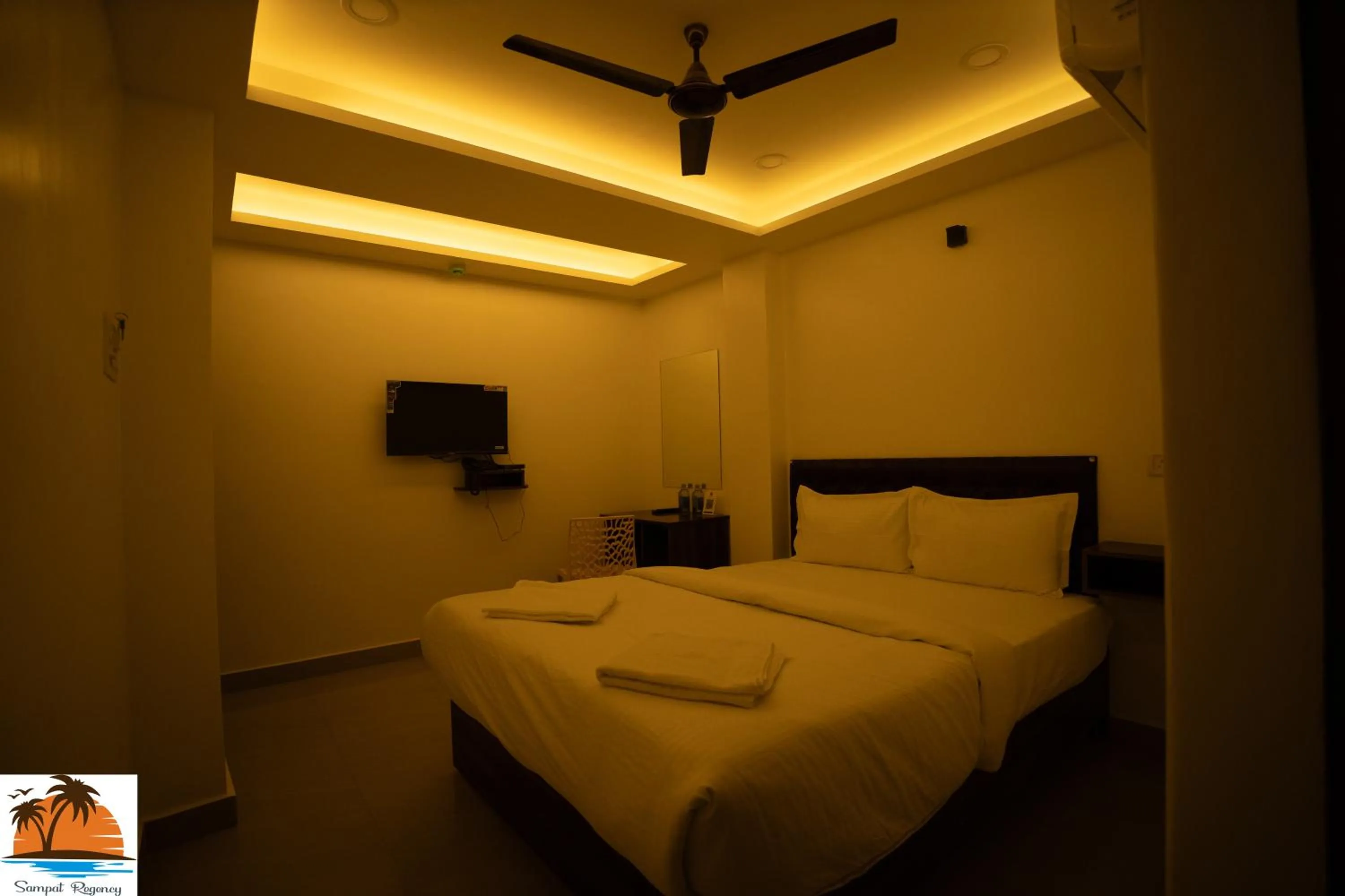 Bedroom, Bed in Sampat Regency