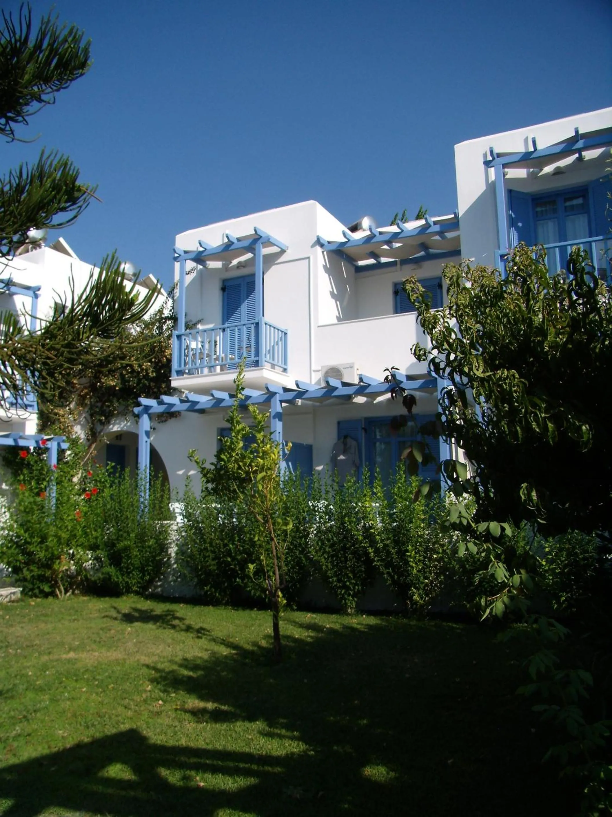 Garden in Panorama Paros
