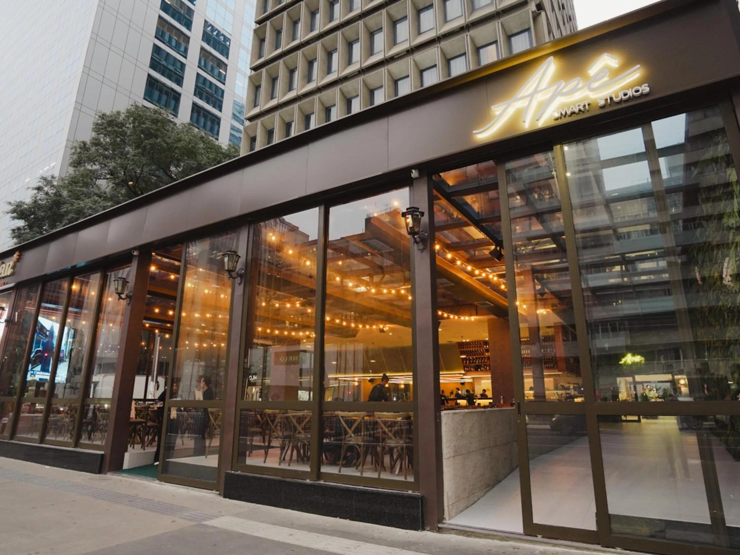 Facade/entrance in Apê Av Paulista Haddock Lobo