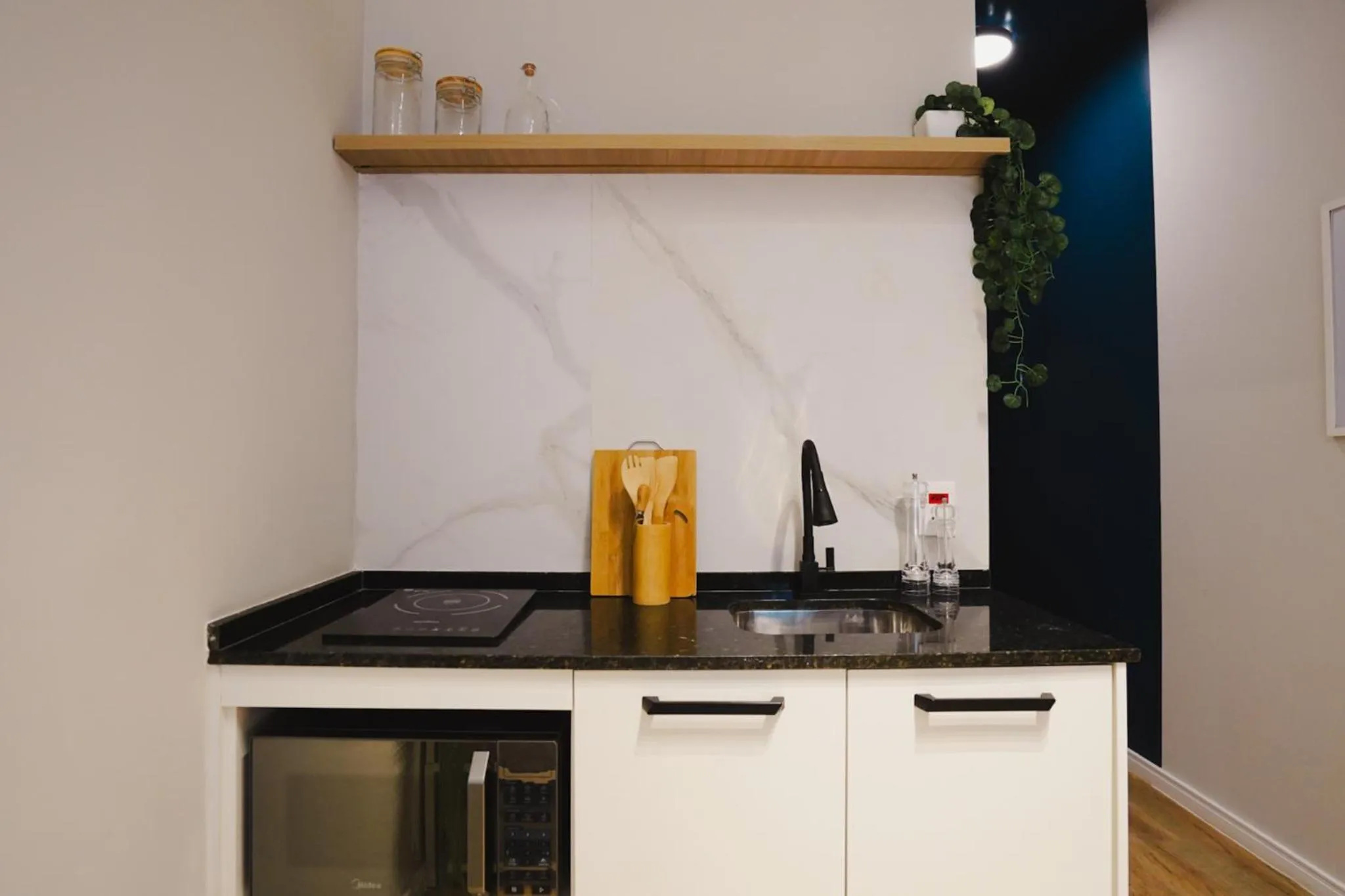 Kitchen or kitchenette in Apê Av Paulista Haddock Lobo