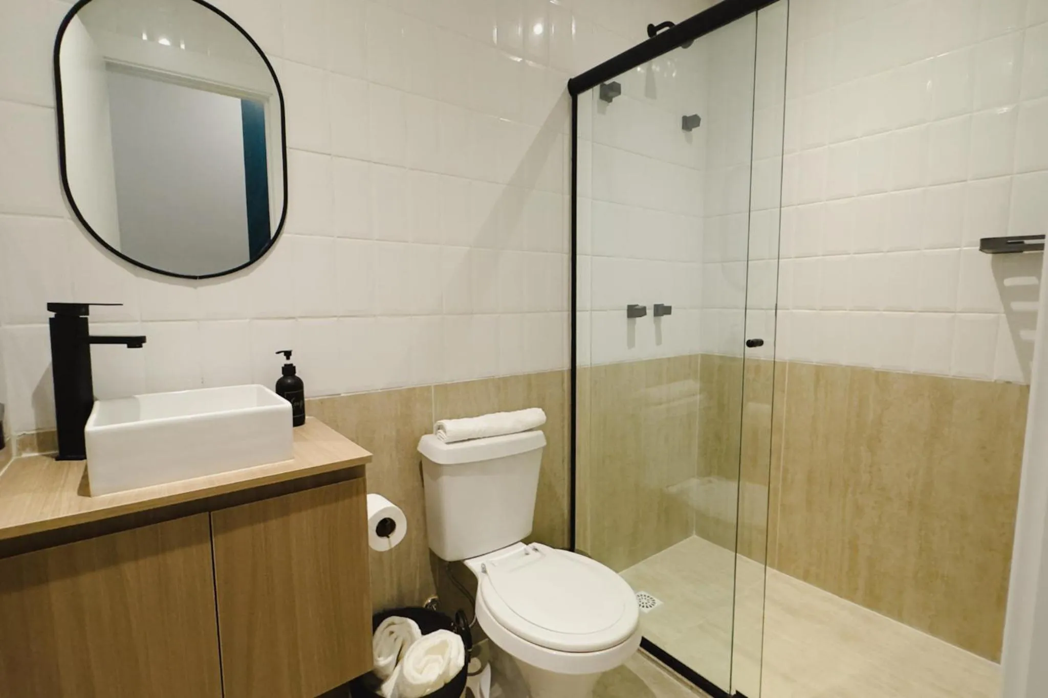 Shower in Apê Av Paulista Haddock Lobo