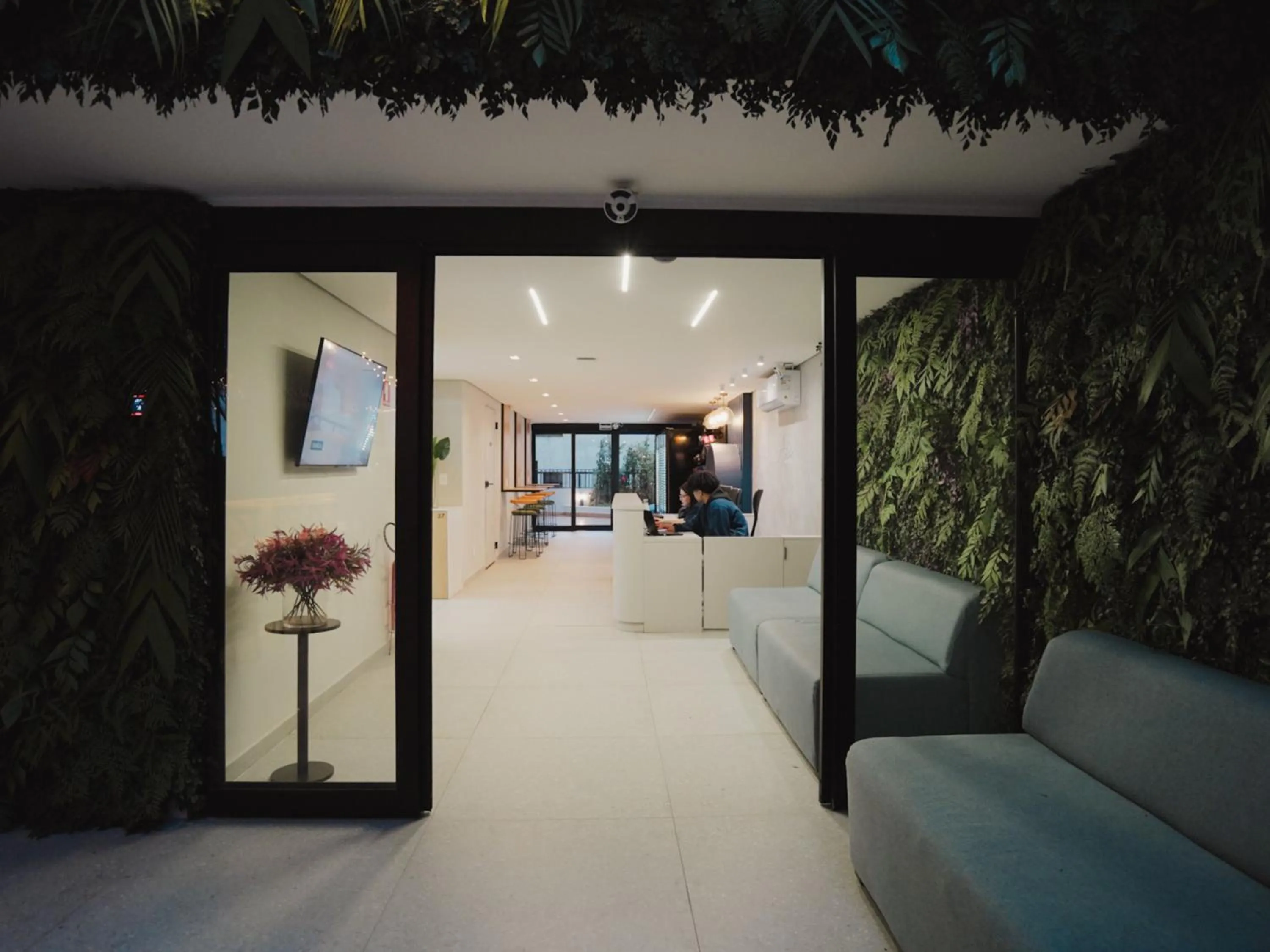 Facade/entrance in Apê Av Paulista Haddock Lobo