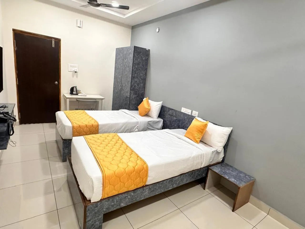 Bedroom, Bed in Hotel Aerotel Airport Zone,Shamshabad