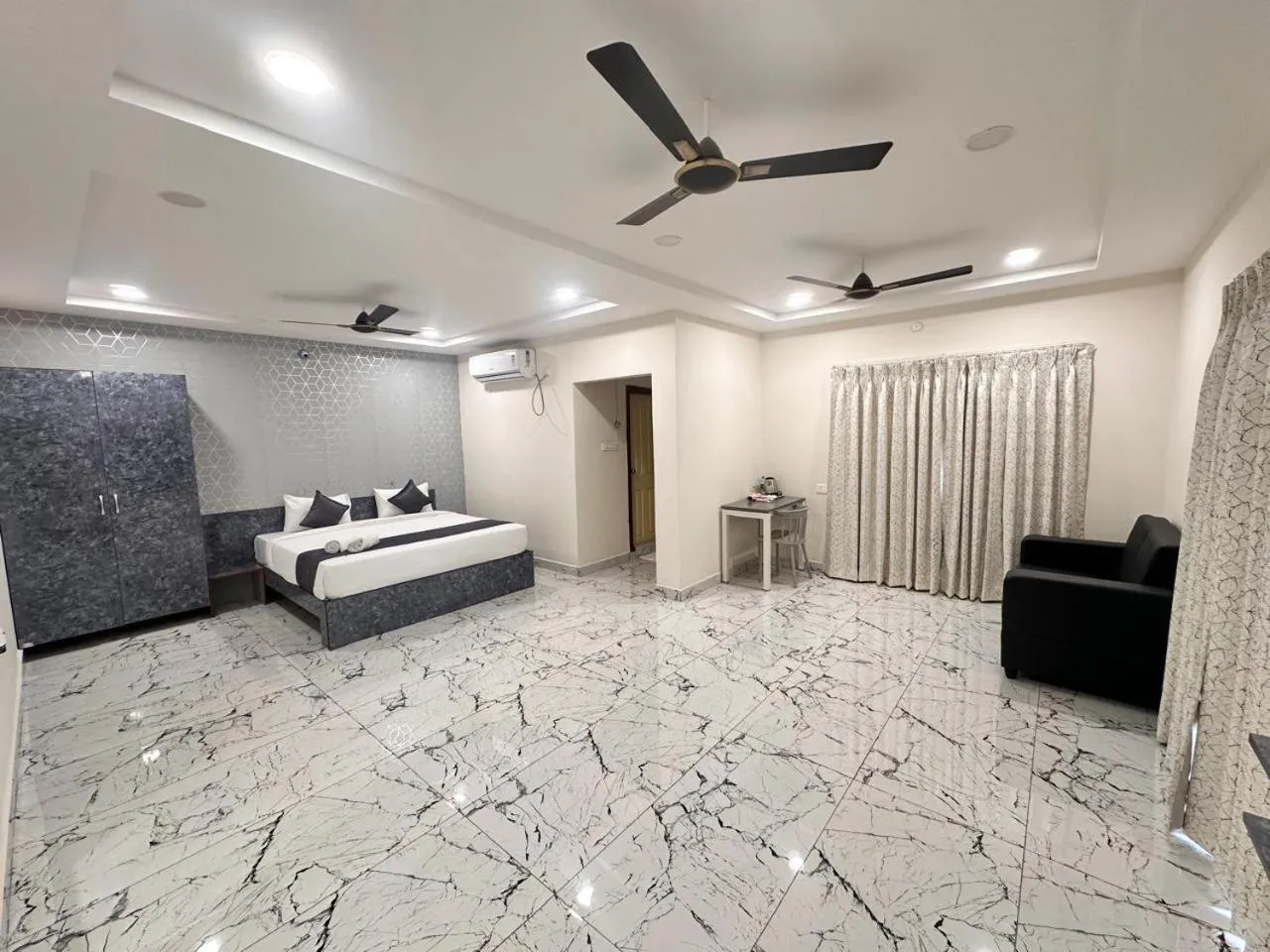 Bed in Hotel Aerotel Airport Zone,Shamshabad