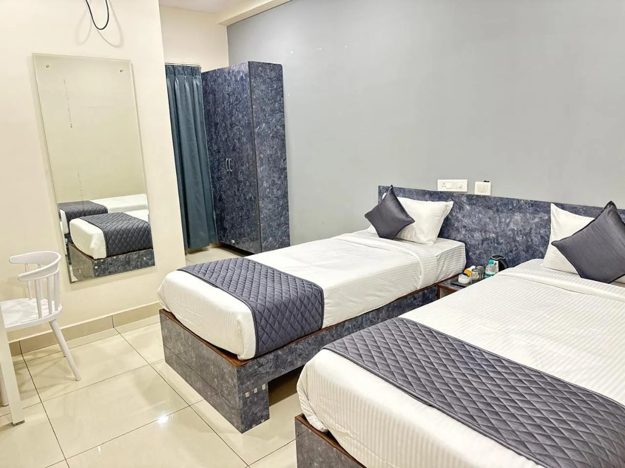 Bedroom, Bed in Hotel Aerotel Airport Zone,Shamshabad