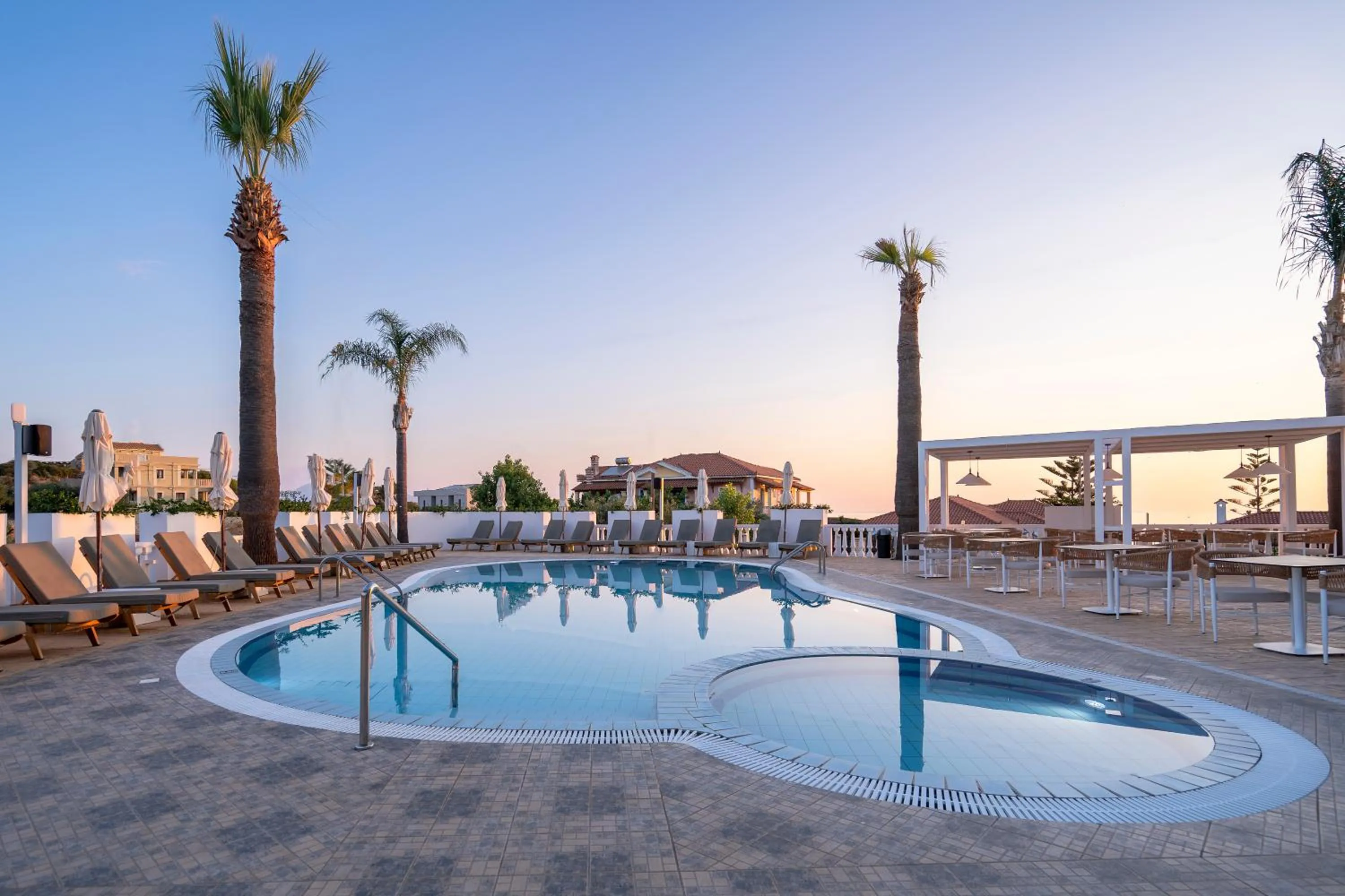 Swimming pool in Arkadia Hotel