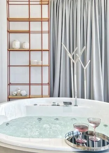 Bath in Arkadia Hotel