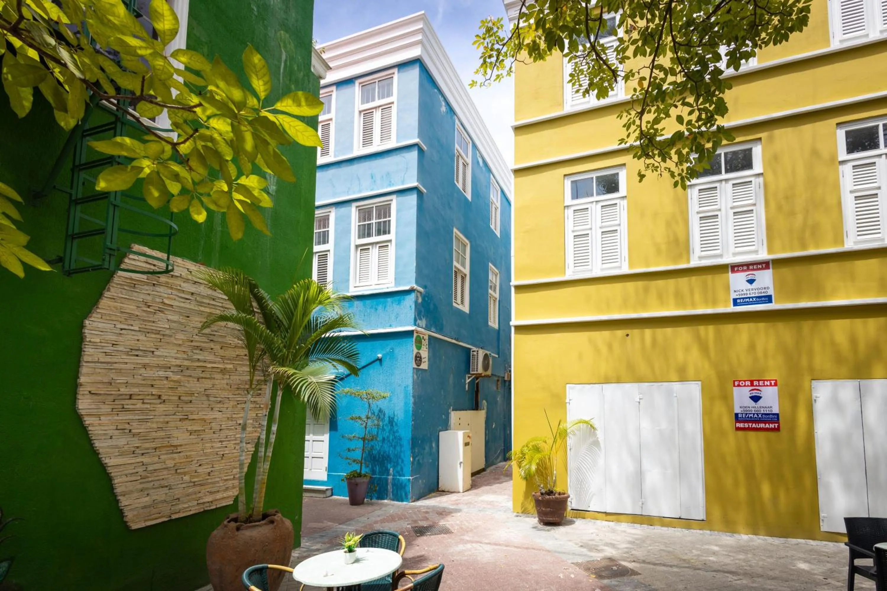 Property building in Willemstad Historic City Suites