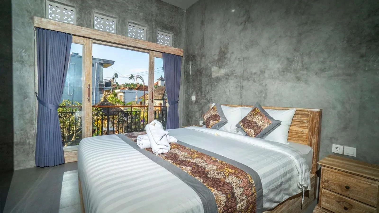 Bed in Skyline House Ubud View by EPS