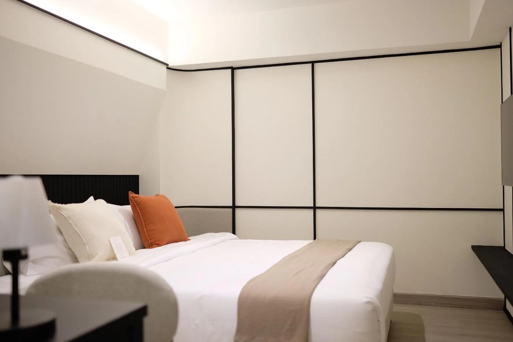 Bed in Pillow B Hotel