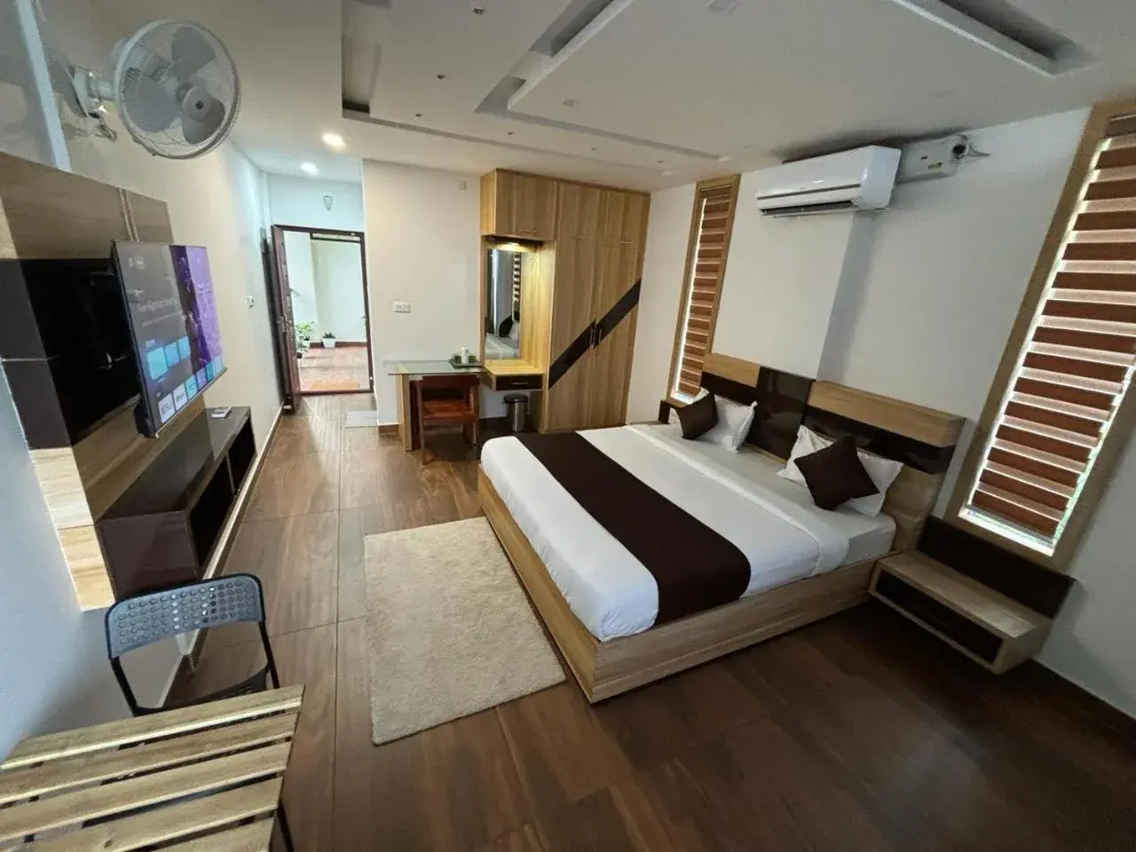 Double Room with Mountain View in Lush Hills by Benchmark Double Room with Mountain View in Lush Hills by Benchmark