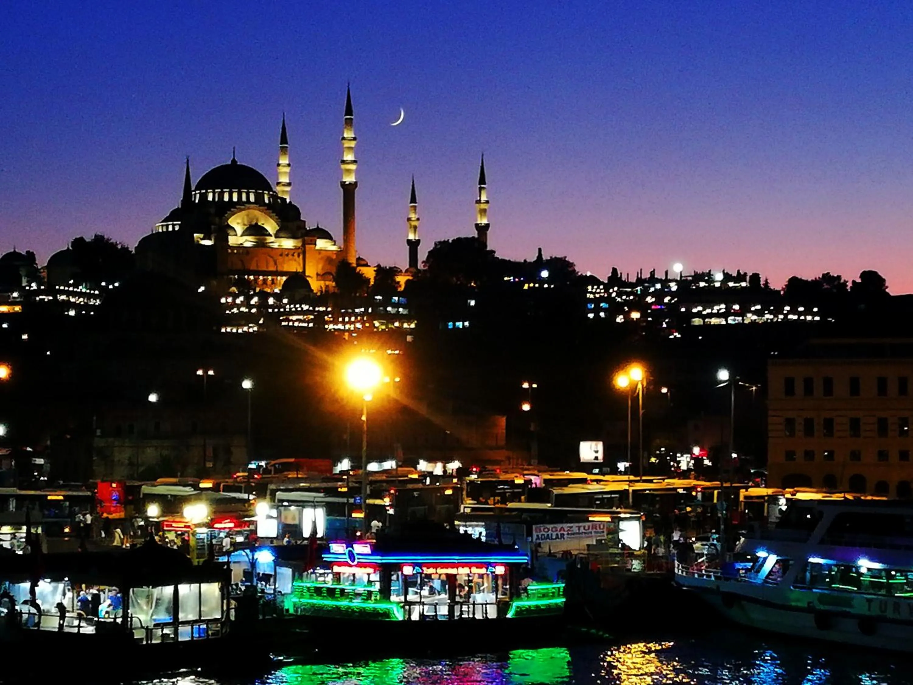 Nearby landmark in Riverside Hotel