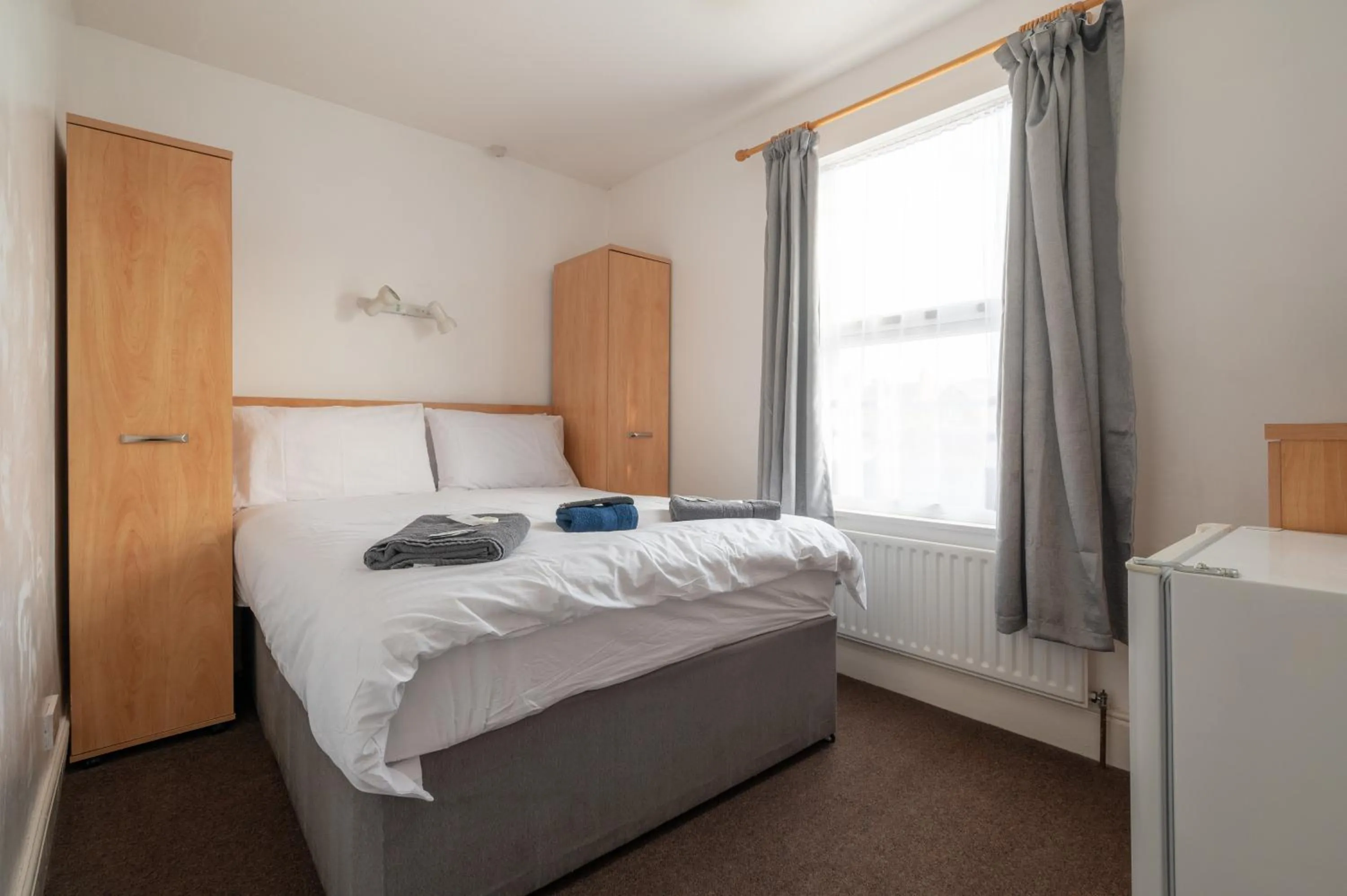 Bedroom, Bed in Moonside Rooms