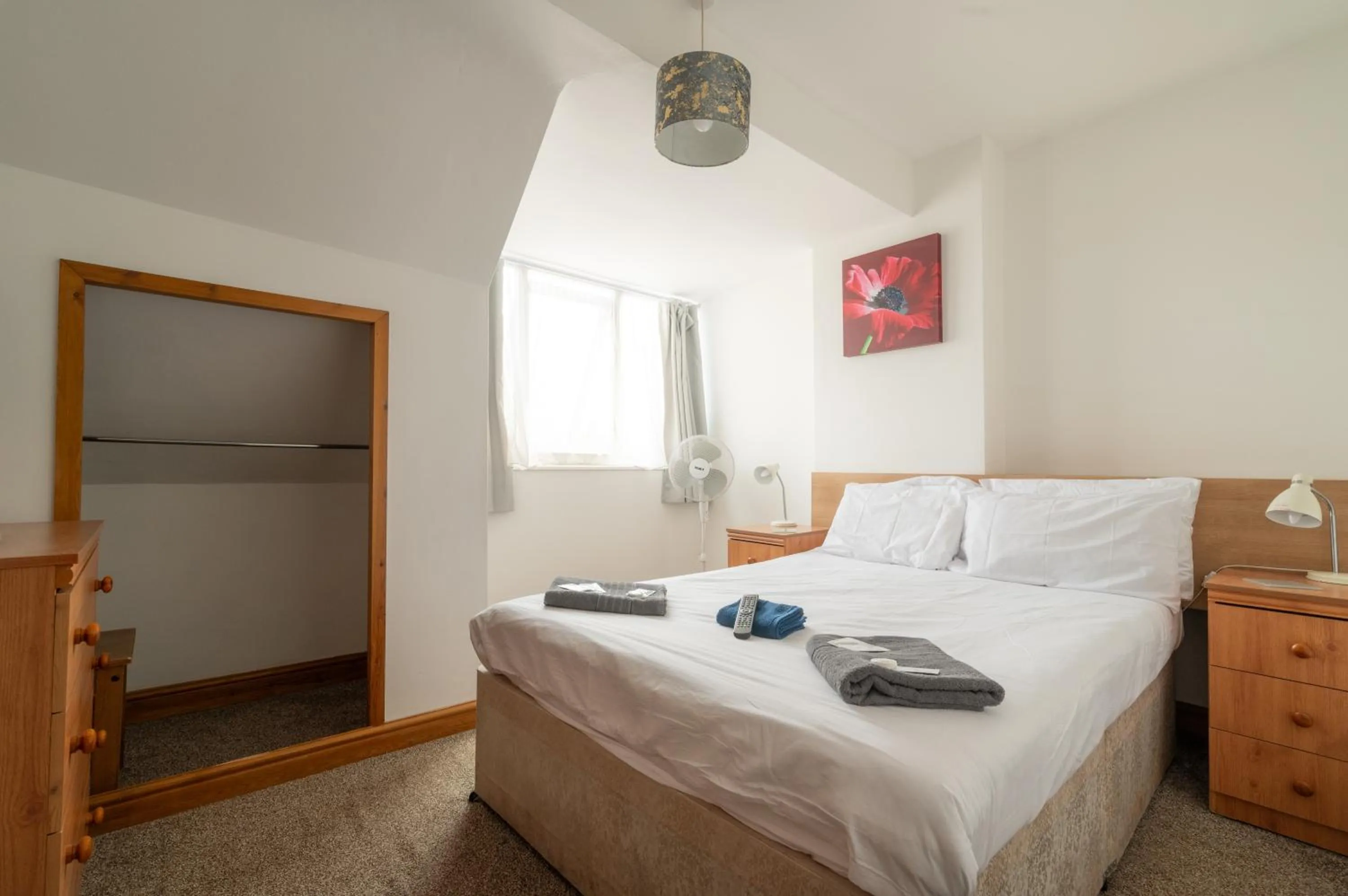 Bedroom, Bed in Moonside Rooms