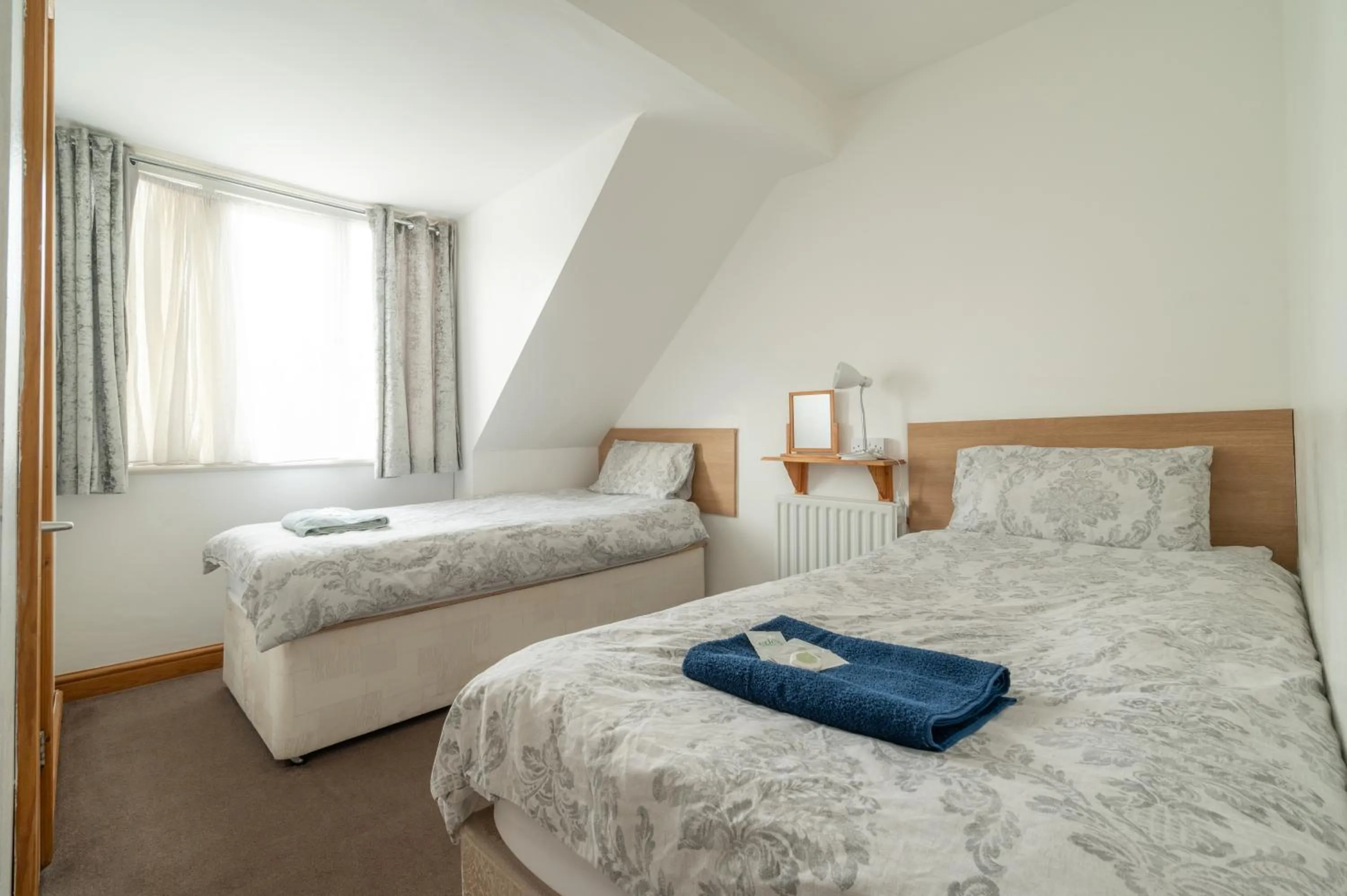 Bedroom, Bed in Moonside Rooms