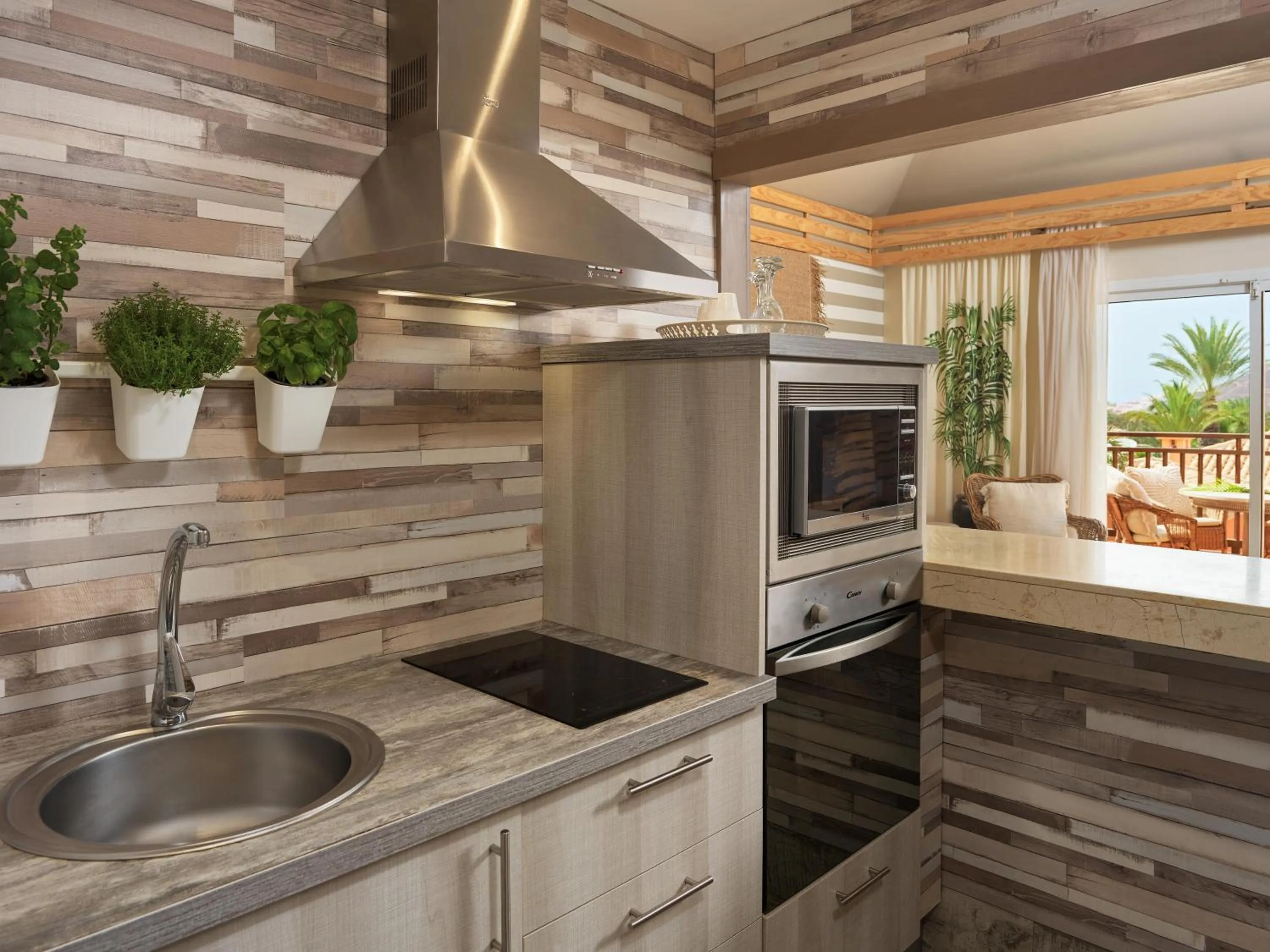 Photo of the whole room in Green Garden Eco Resort & Villas