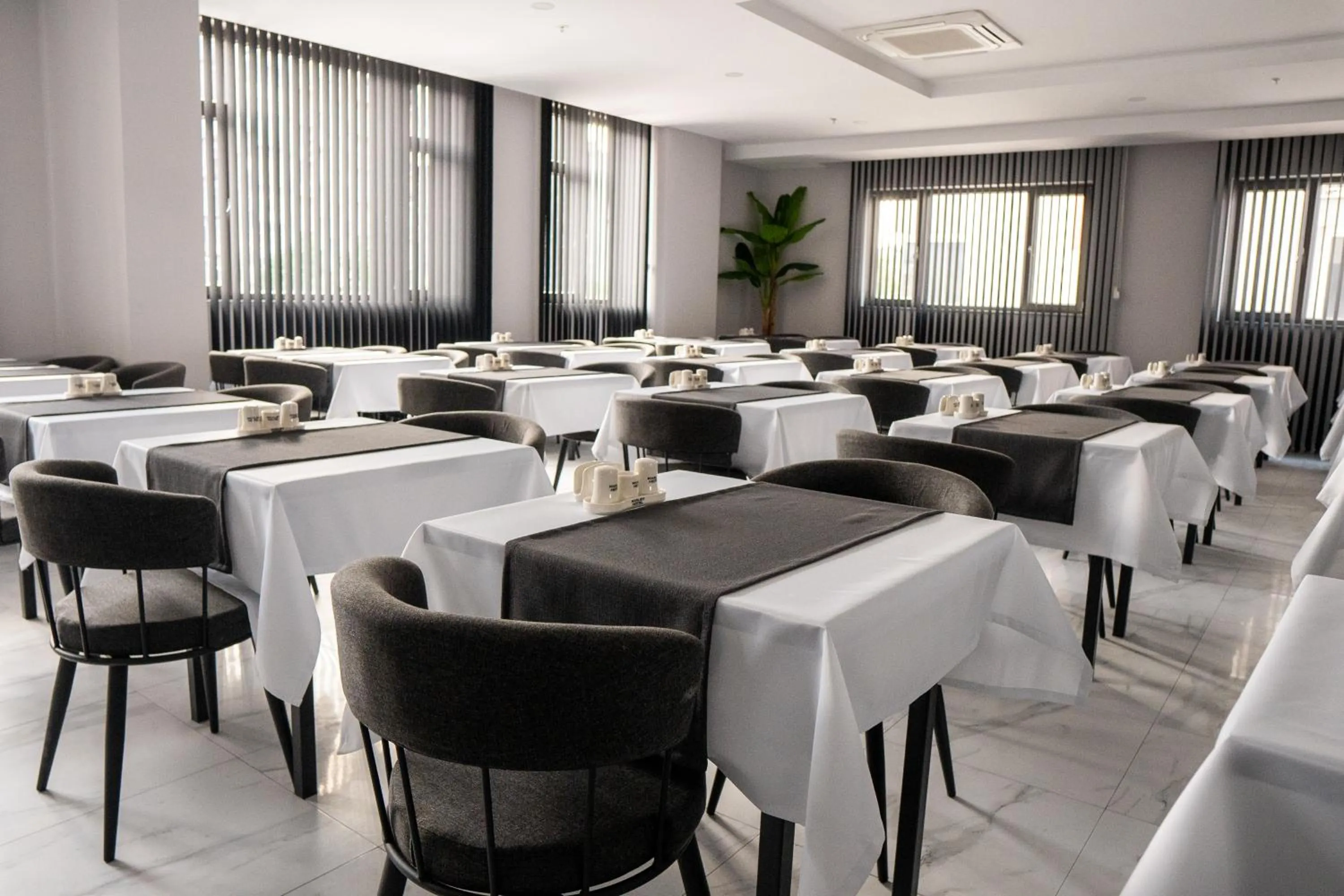 Restaurant/places to eat in Marlen Hotel Denizli