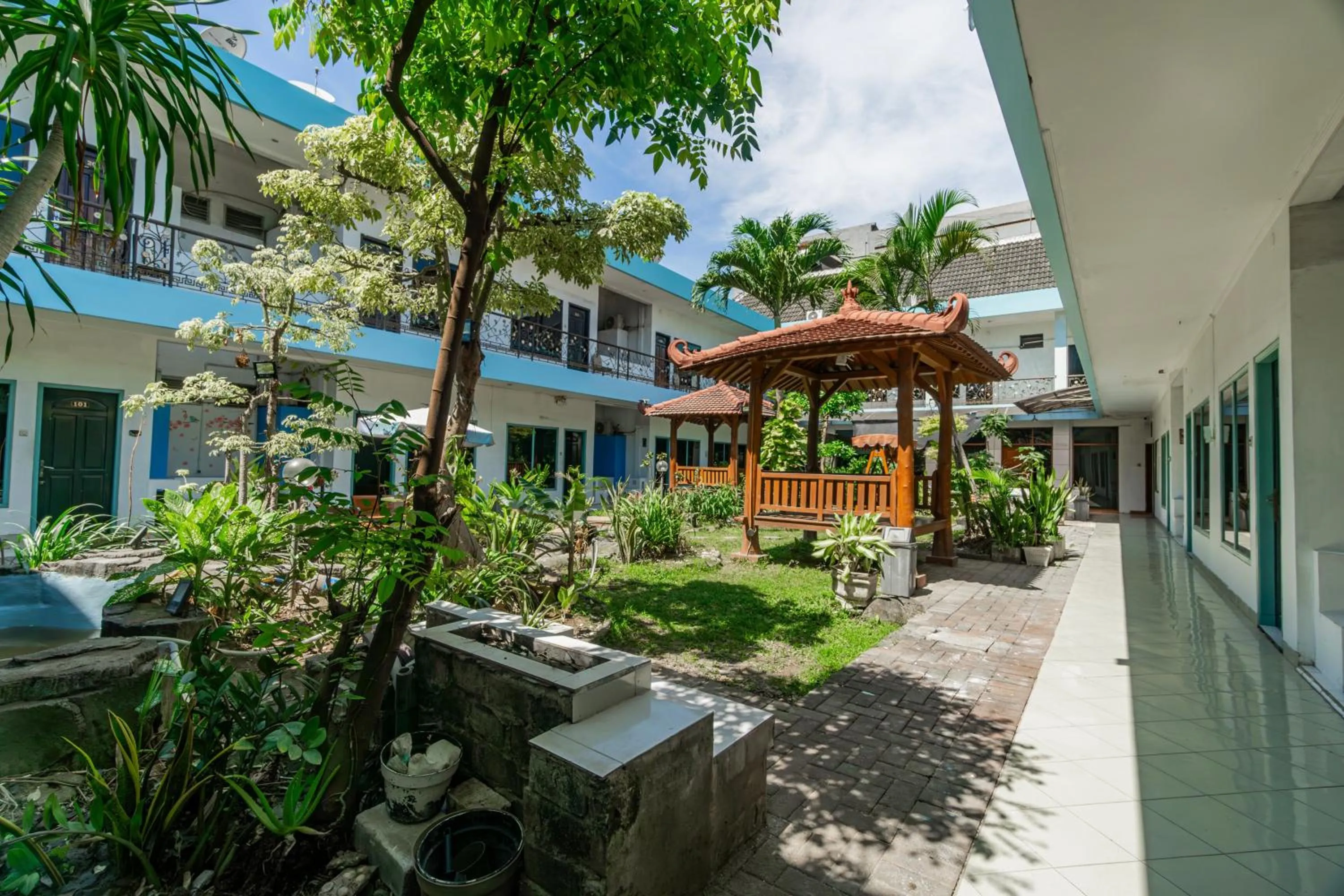 Garden in Hotel O Sidoarjo Near Juanda International Airport