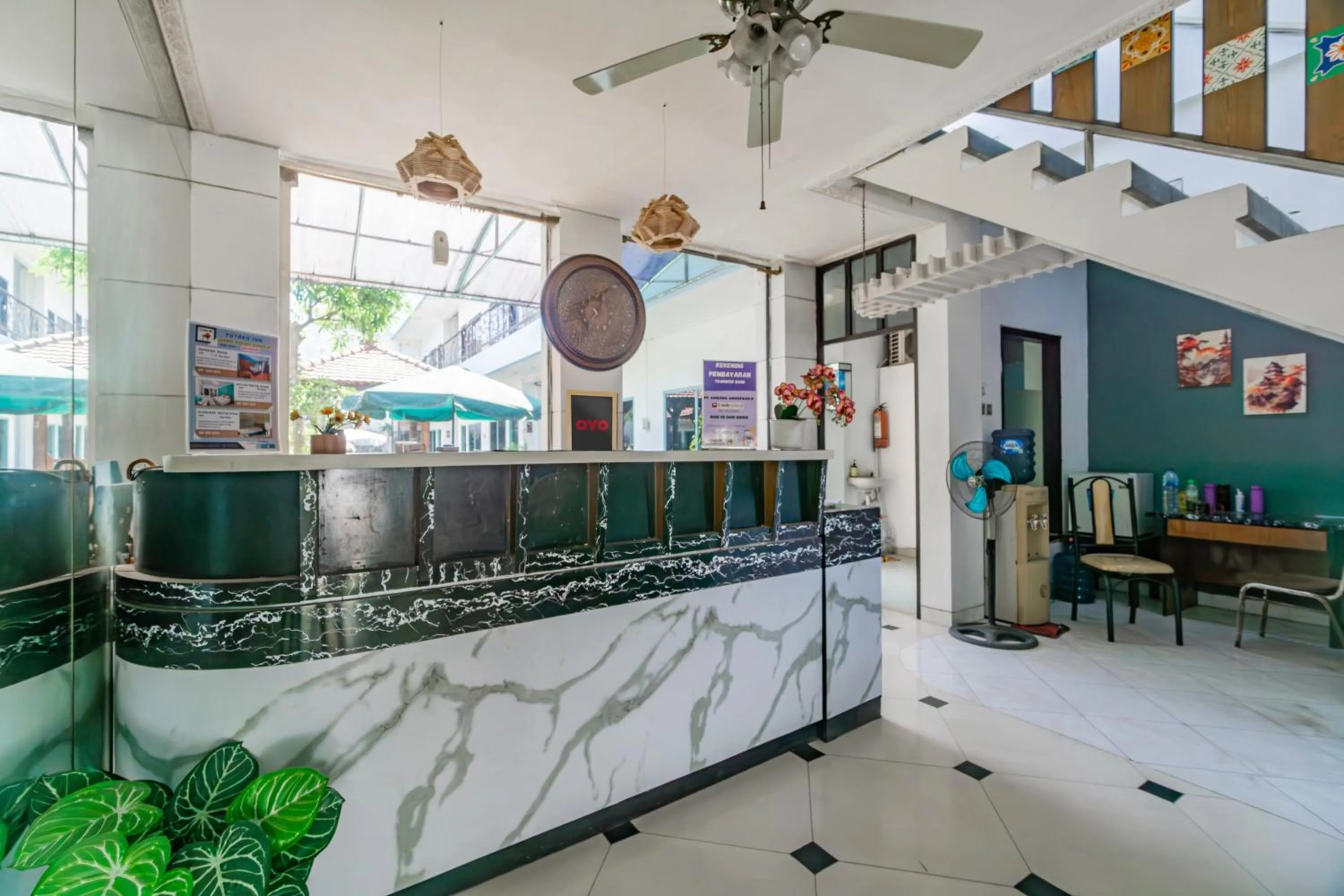 Lobby or reception in Hotel O Sidoarjo Near Juanda International Airport