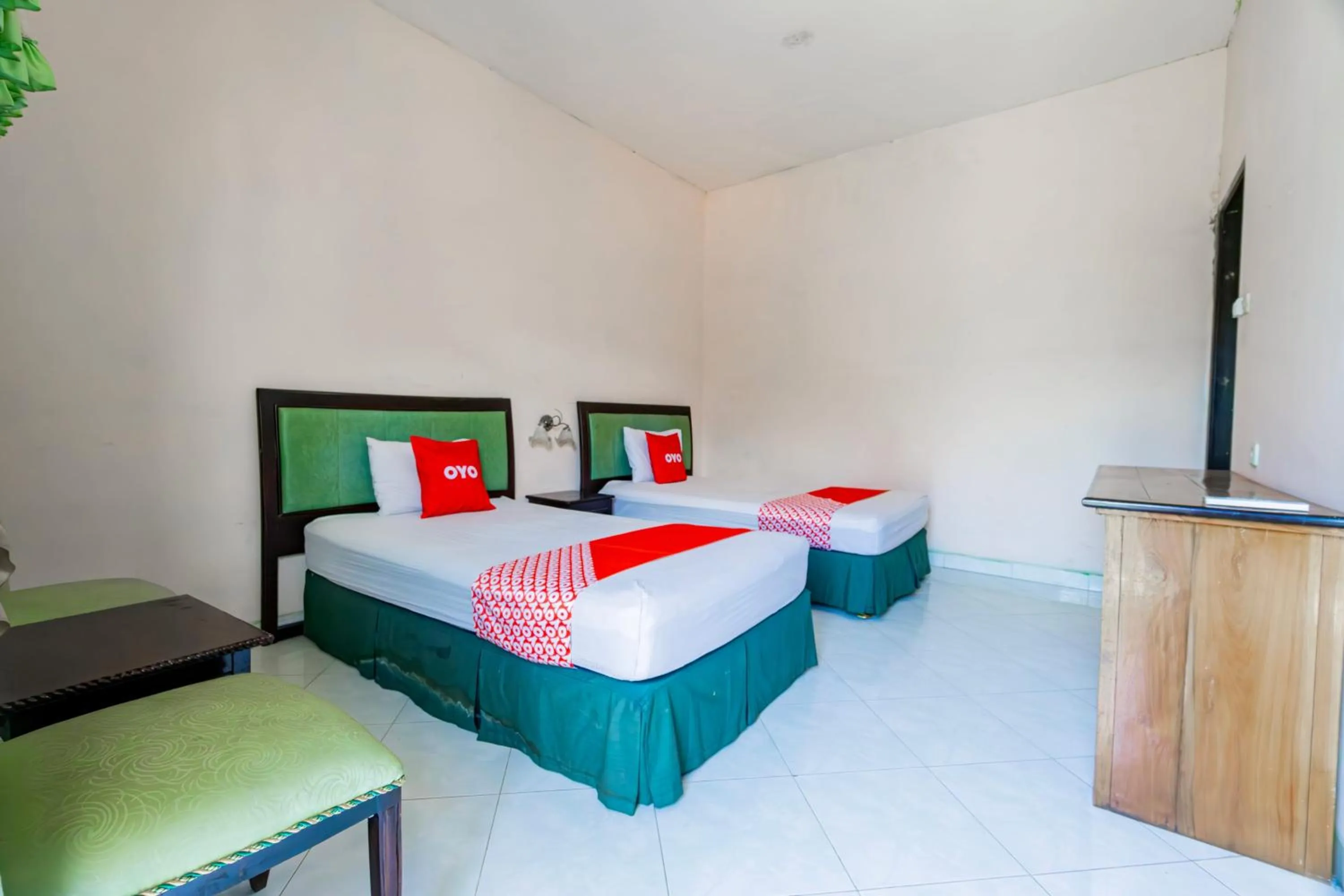 Bedroom, Bed in Hotel O Sidoarjo Near Juanda International Airport
