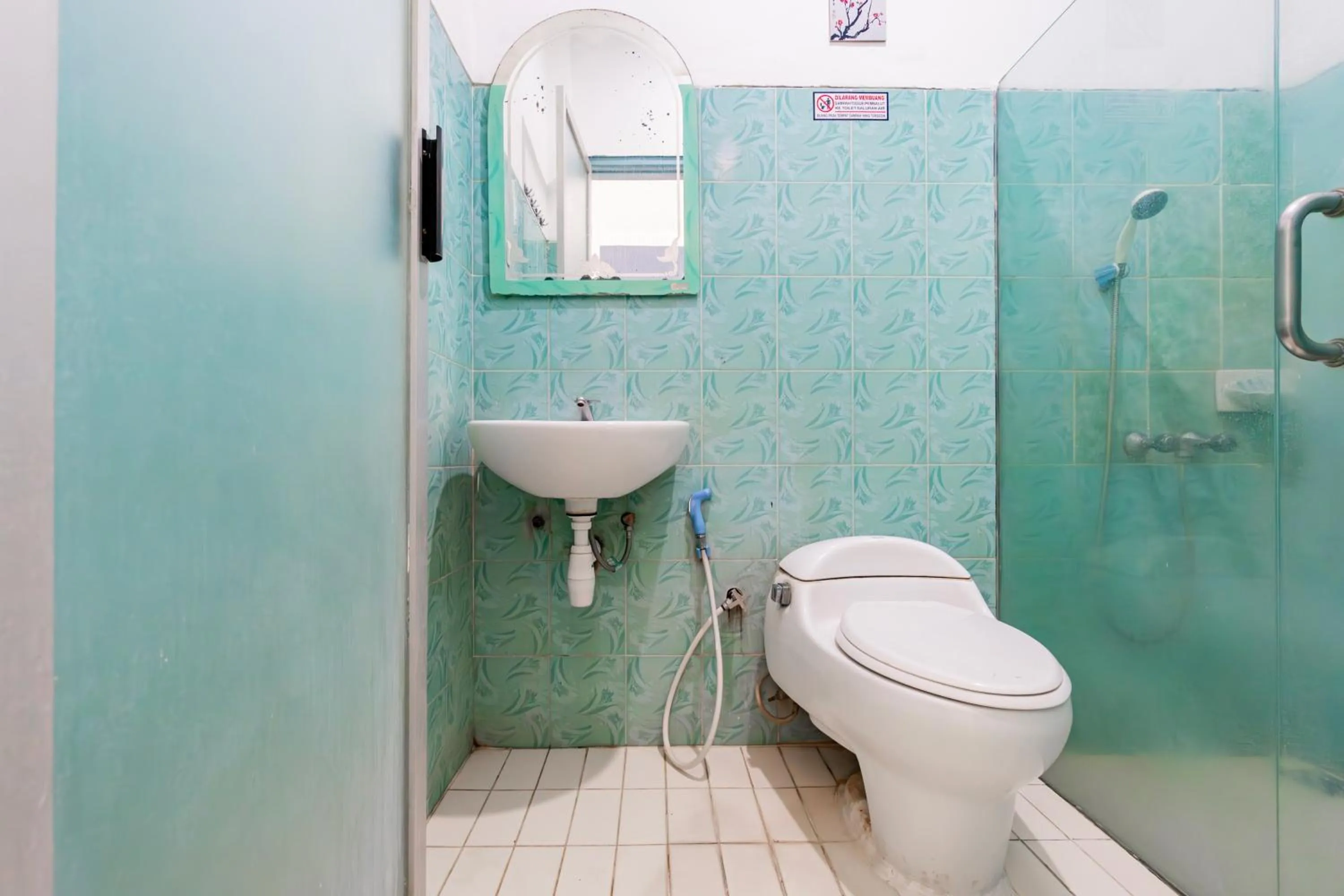 Bathroom in Hotel O Sidoarjo Near Juanda International Airport