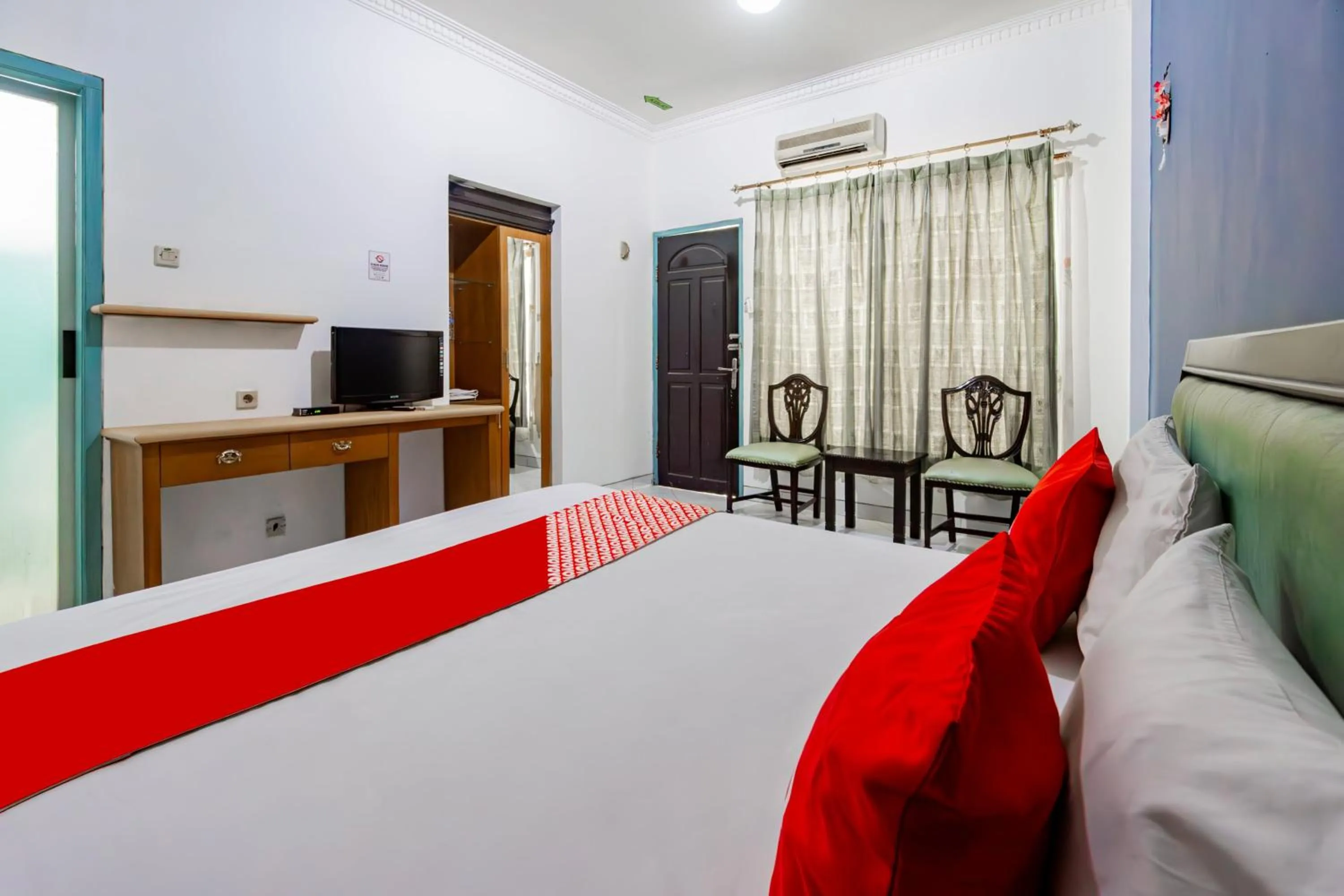Bedroom, Bed in Hotel O Sidoarjo Near Juanda International Airport