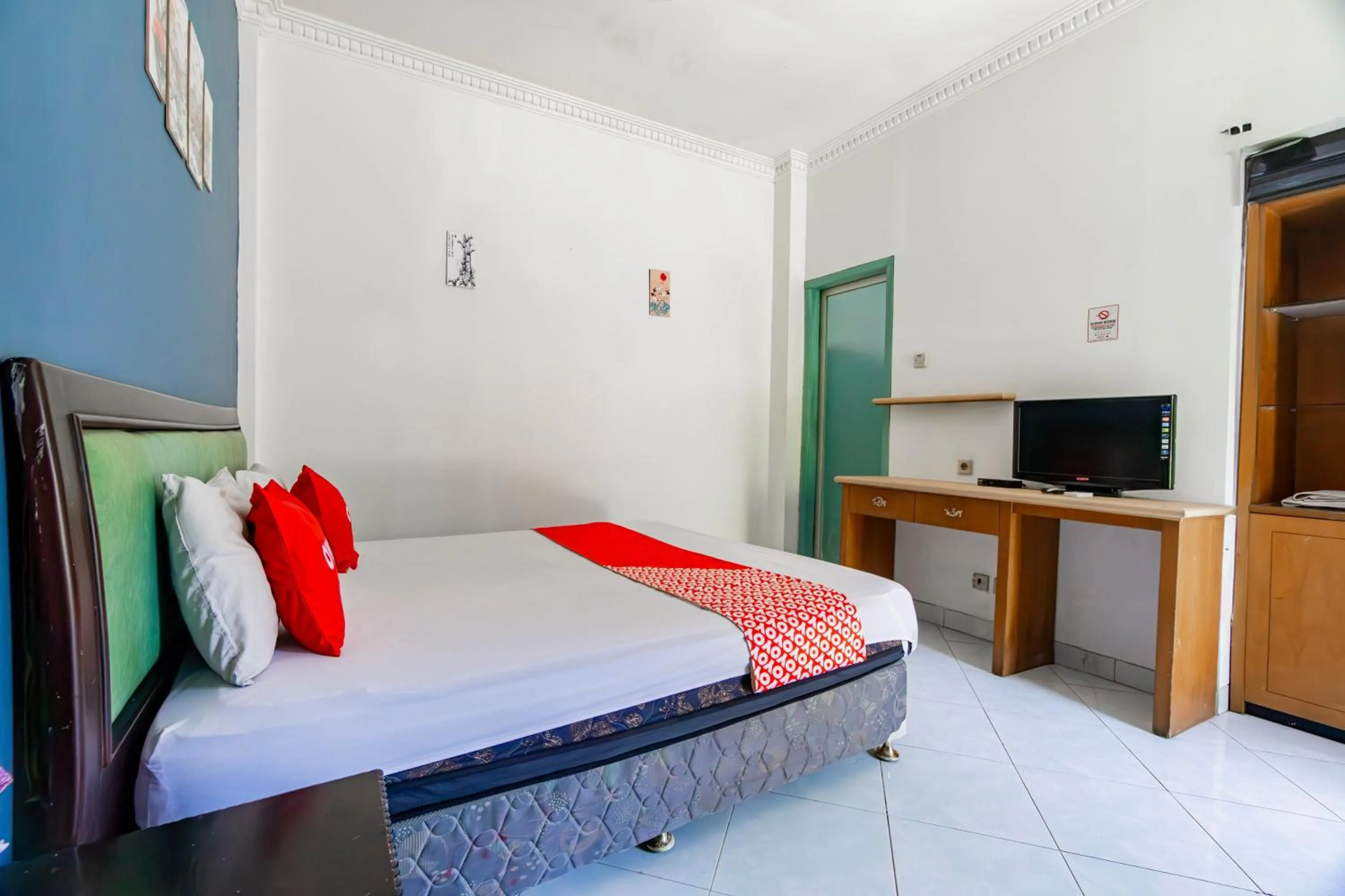 Bedroom, Bed in Hotel O Sidoarjo Near Juanda International Airport