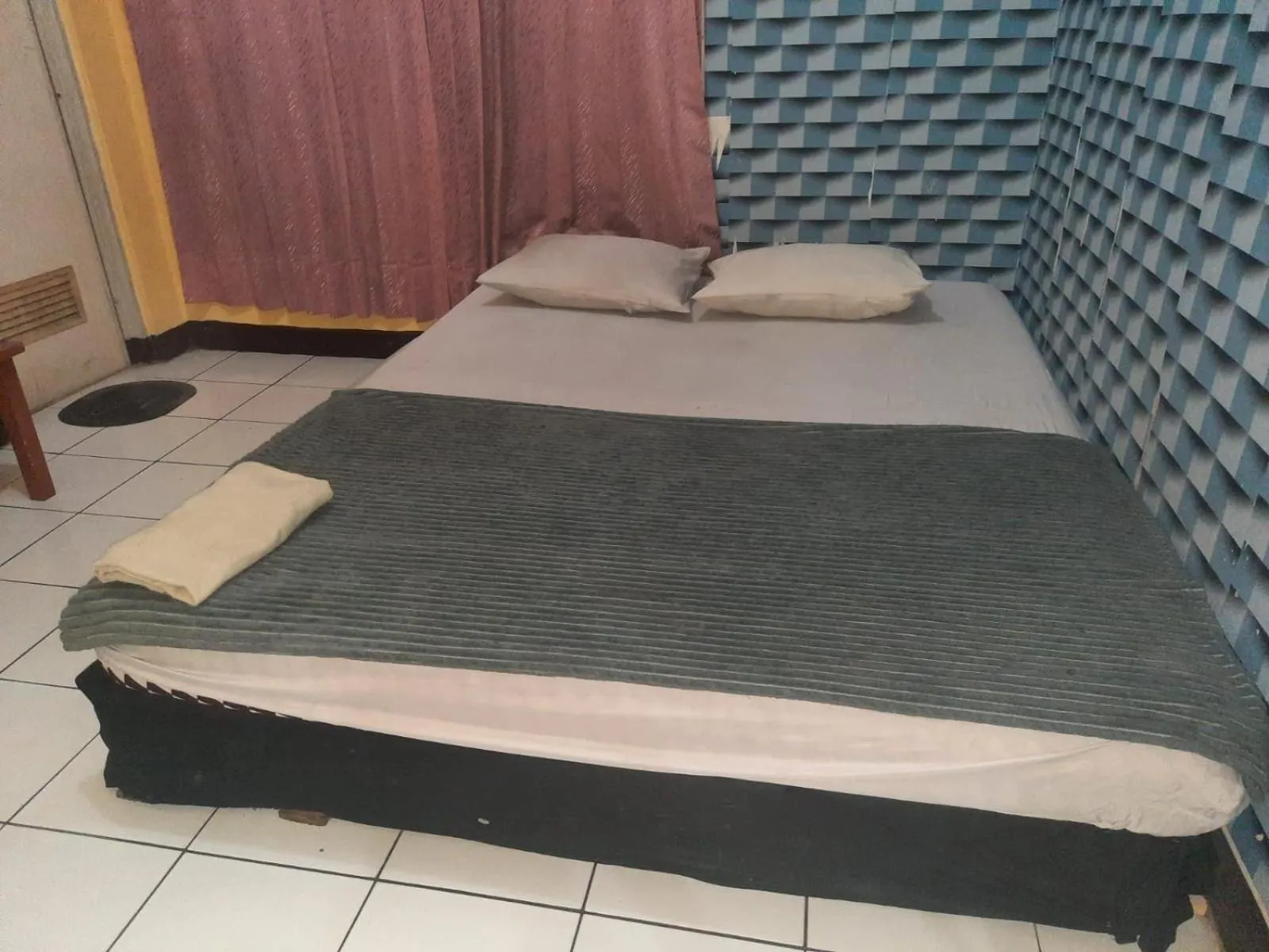 Bedroom, Bed in Hotel O Guest House Pak Eman