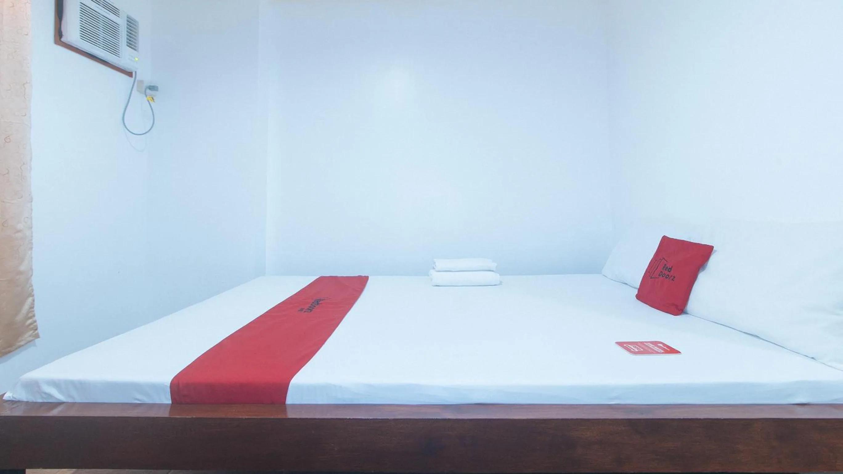 Bedroom, Bed in RedDoorz at Mina's Place 2 Banez Ville Tacloban