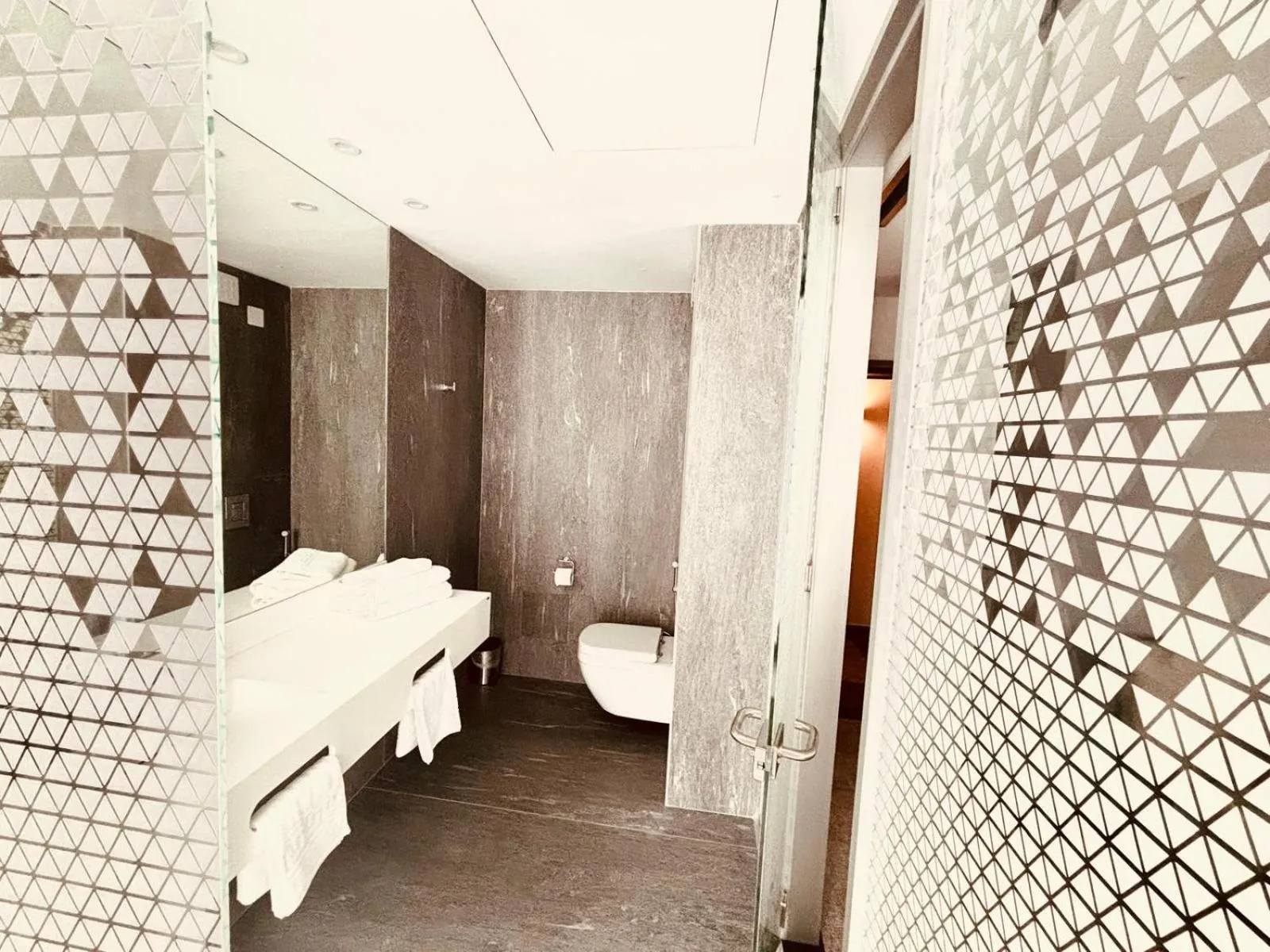 Shower in CM111Apparthotel